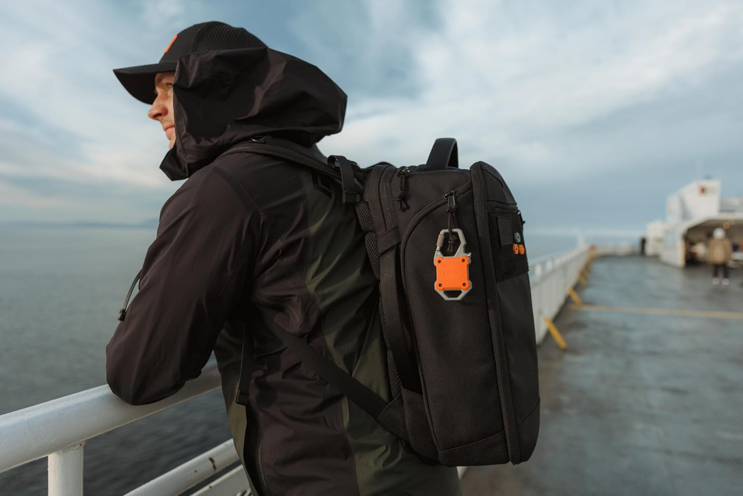 URBAR ARMOR GEAR UAG 24-Liter Laptop Backpack - Fits up to 16