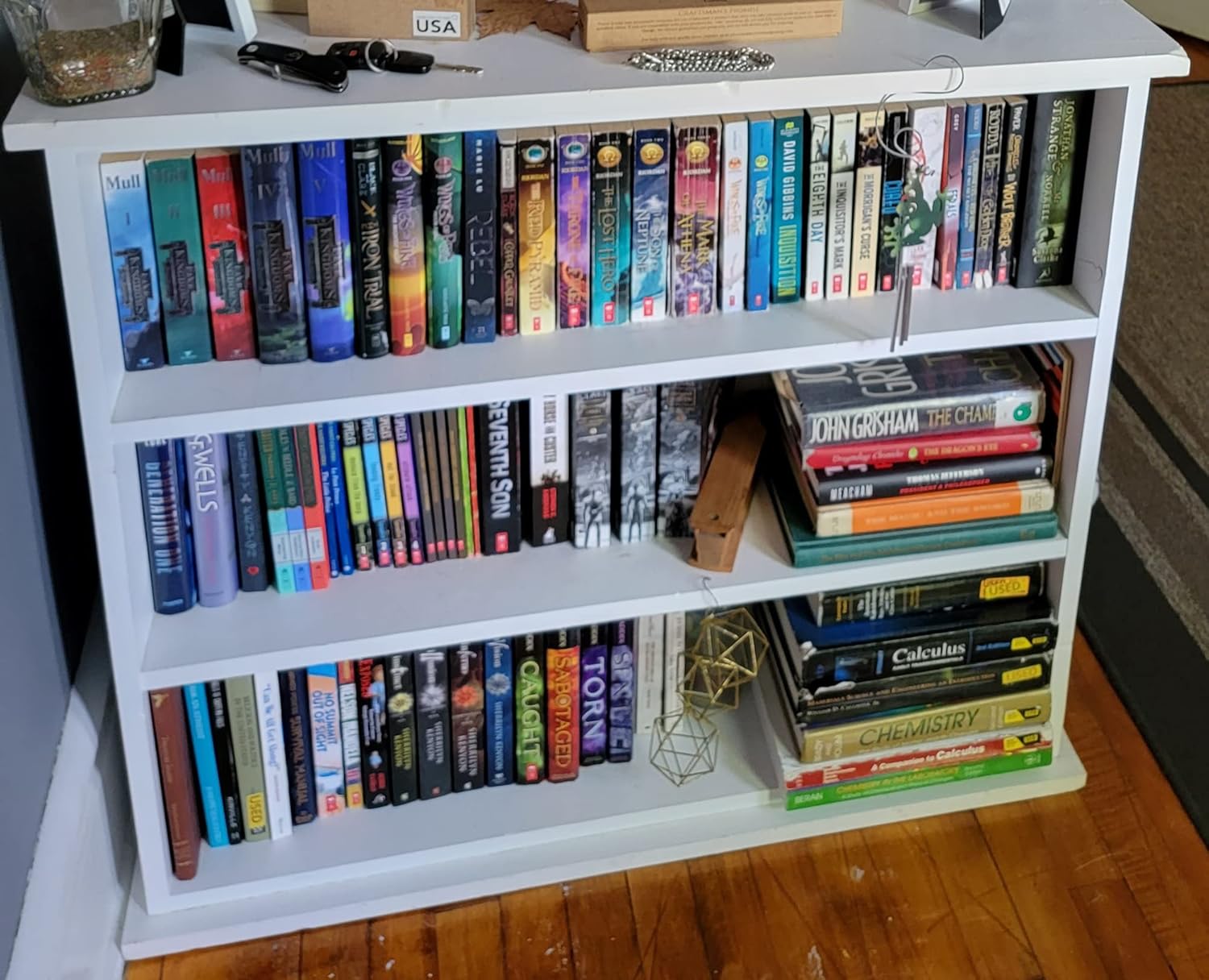 Sawdust City Solid Wood 3-Shelf Hall Bookcase (Solid Blush)