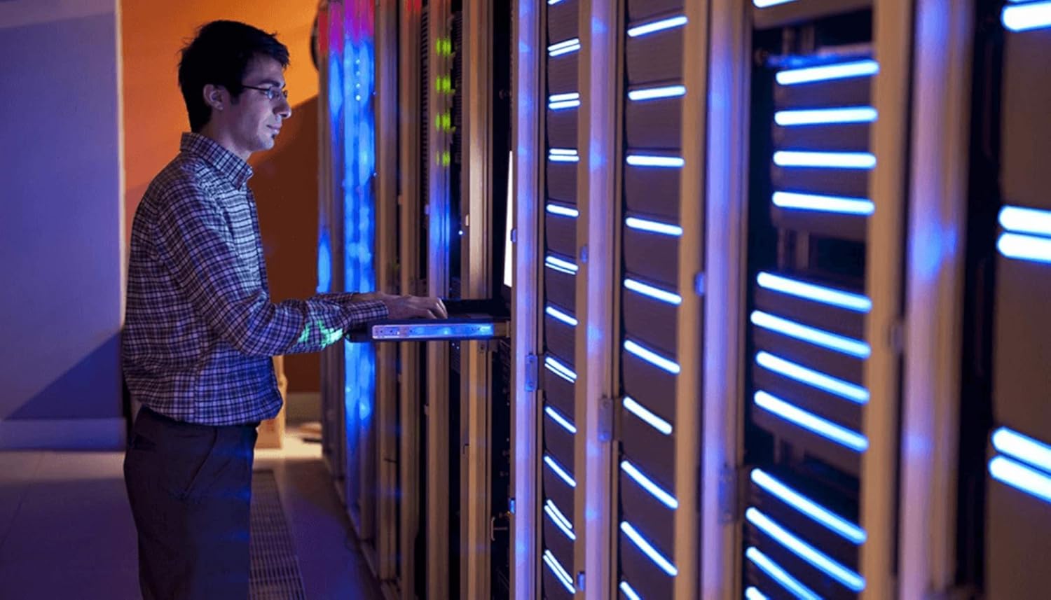 KVM Console 17.3 Full HD - Made in USA - TAA Compliant - 1U Rackmount Console Rack - Server Rack Mount Monitor with 1920 x 1080 Resolution - Rackmount Monitor with VGA & Display Port by Uptyma