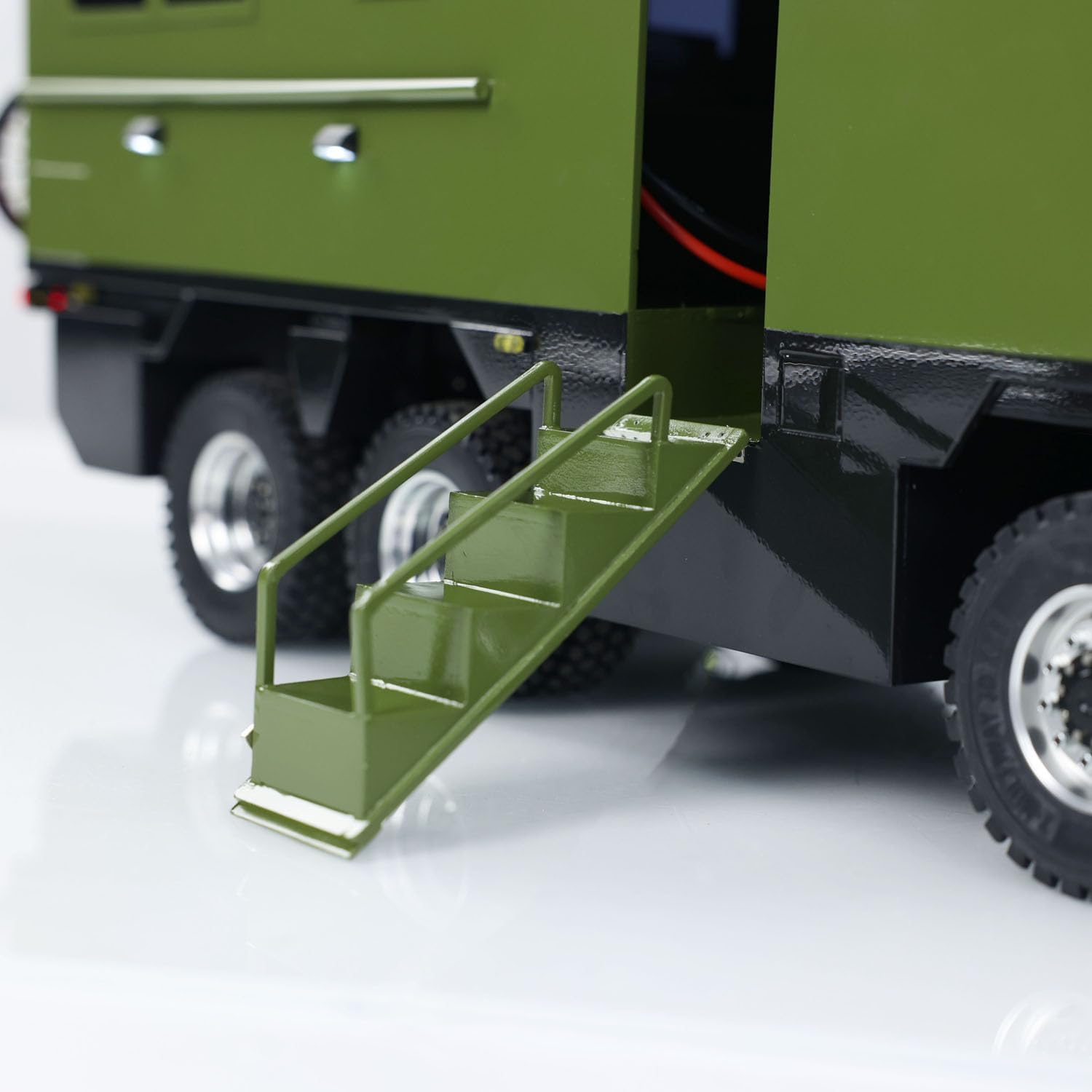 1/14 RC Recreational Vehicle 8X8 Metal Chassis RC Touring Cars Model 2-Speed Transmission Sound Light Smoking I6S Radio Controller Hobby Grade Model for Ages 14+