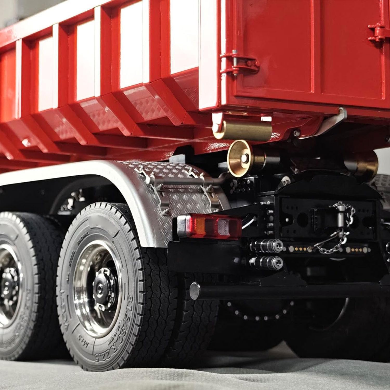 TOUCAN RC HOBBY 8X8 1/14 Remote Control Hydraulic Roll On Off Dumper 5 Valves RC Full Tipper 3Speed Transmission Light System Sound No Battery