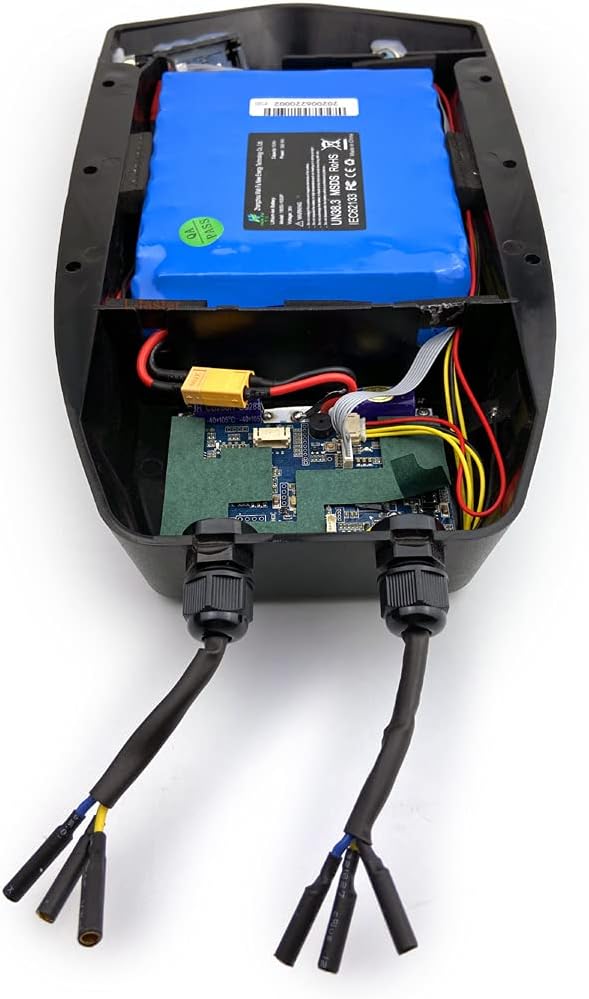 36V 11Ah Off Road Skateboard Set Comes with Control Board and Remote Customized 36V Lithium Plastic Box