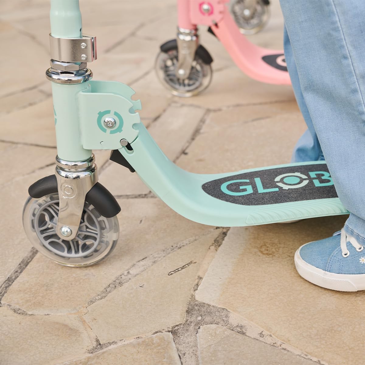 Globber - Flow Foldable Junior Lights - 2 Wheels Foldable Scooter for Children from 3 Years