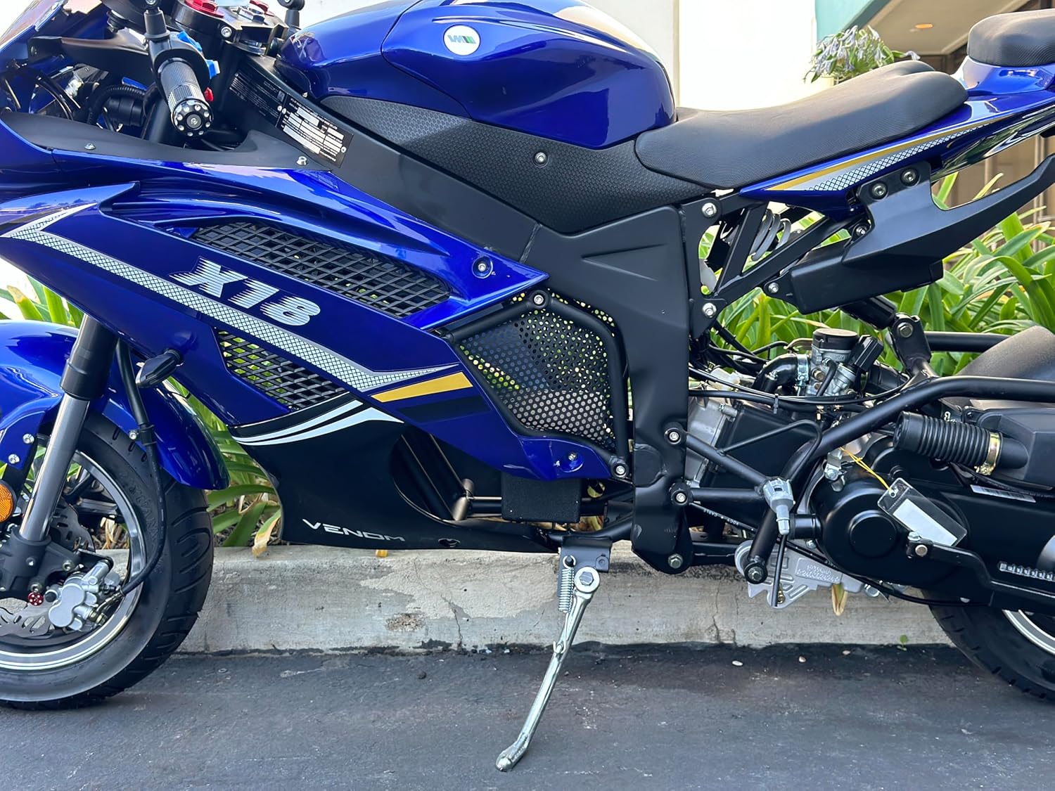 Venom x18 50cc Ninja Motorcycle, Moped Scooter, Automatic RX1, 12