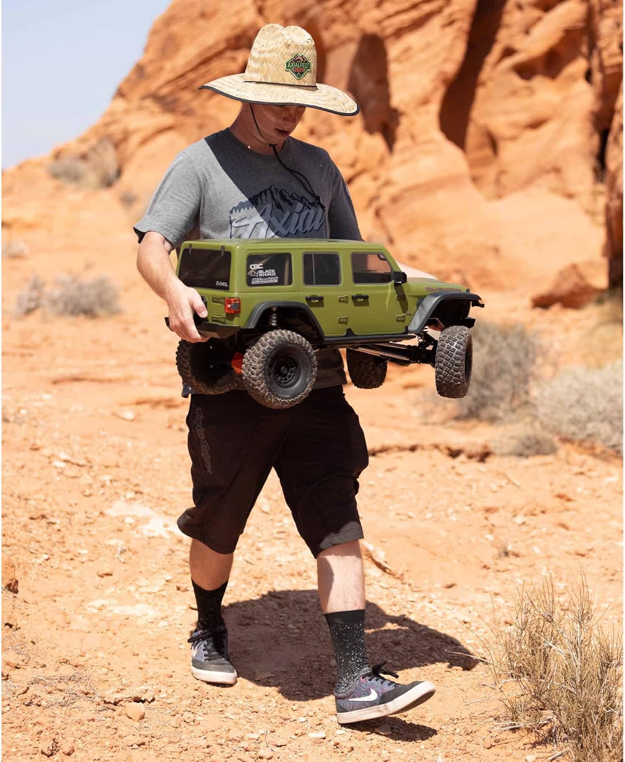 Axial RC Truck 1/6 SCX6 Jeep JLU Wrangler 4WD Rock Crawler RTR (Batteries and Charger Not Included): Silver, AXI05000T2