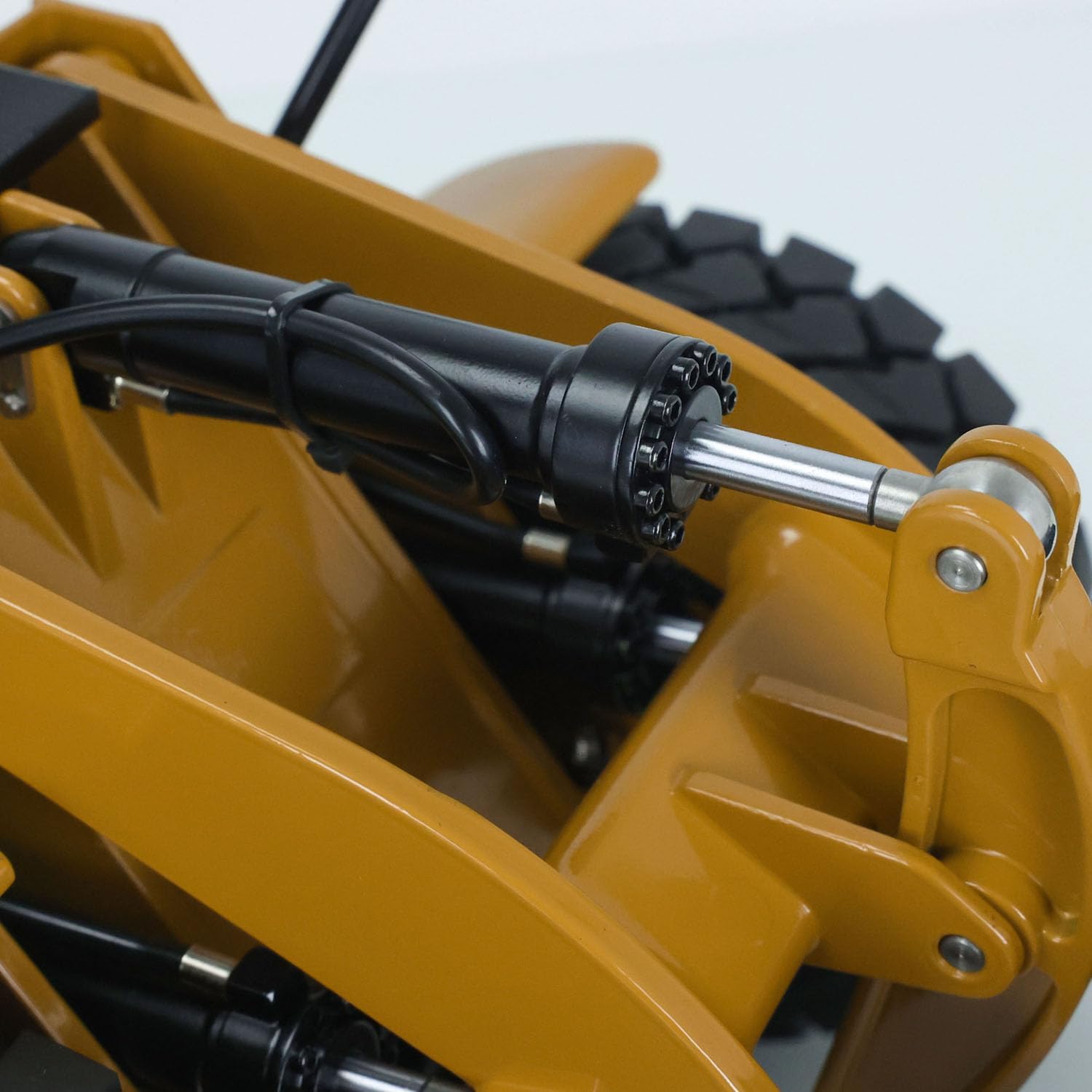 Huina RC Hydraulic Loader 1/16 K966 Kabolite 2.4G RC Construction Vehicle Model 7500Mah Battery Light