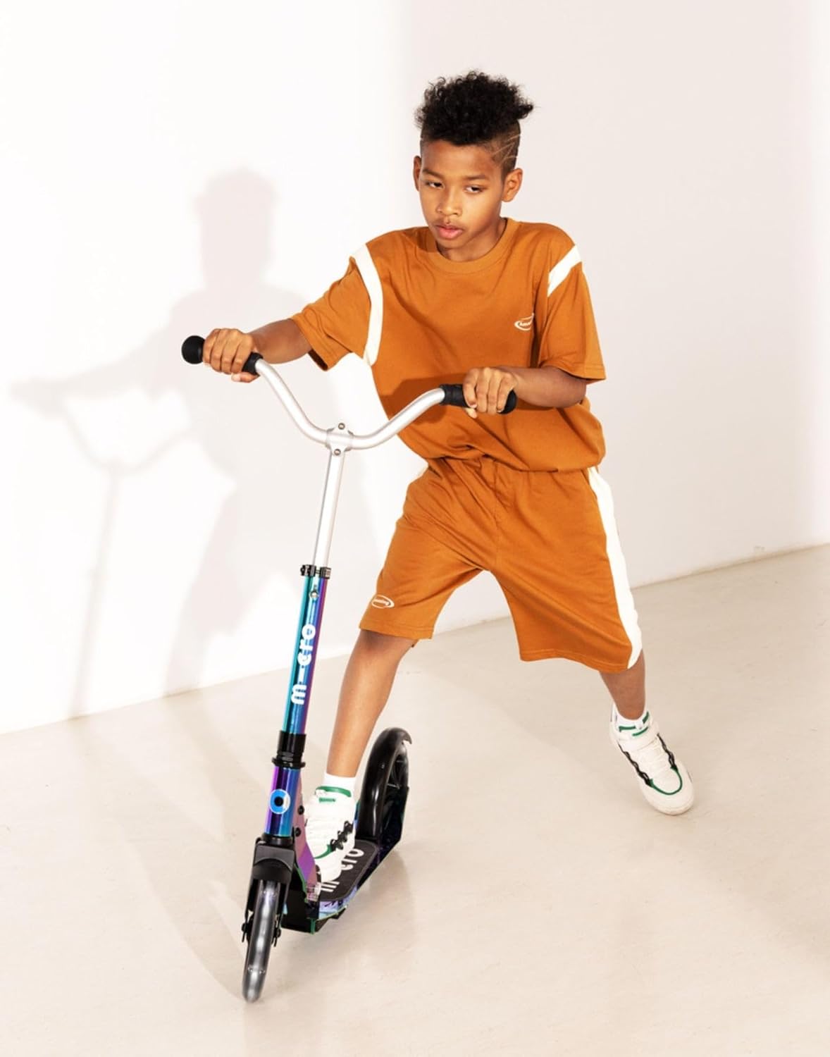Micro Scooters | Cruiser LED Children's Scooter | Handlebar Adjustable | Lightweight | Light Up Wheels | Foldable | 6-12yrs | Boys & Girls
