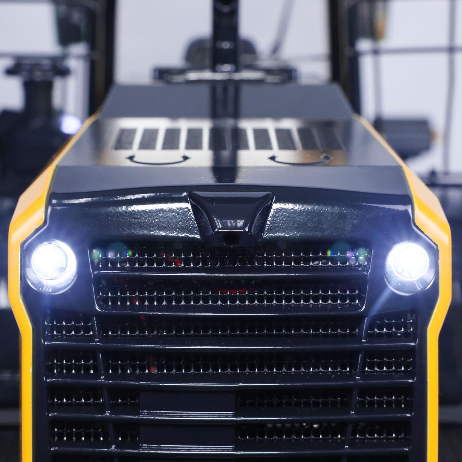 TOUCAN RC HOBBY US in Stock Metal 1/14 RC Hydraulic Loader WA480 Heavy Construction Machine Differential Lock Axles Quick Coupler Fork Light Sound ST8