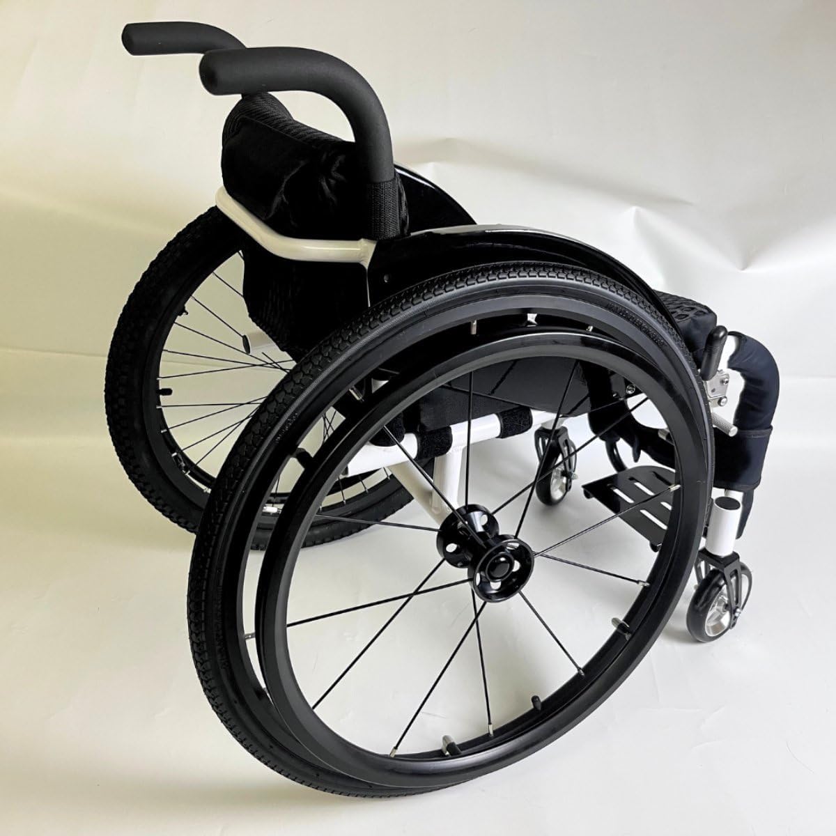 2PCS 24 inch Sports Wheelchair Rear Wheels, Outdoor Wheelchair Wheels Assembly, Durable Pneumatic Tires, Anti-Slip Spoked Wheel, Aluminum Alloy Hub (Purple, 24 inch, 2 PCS)