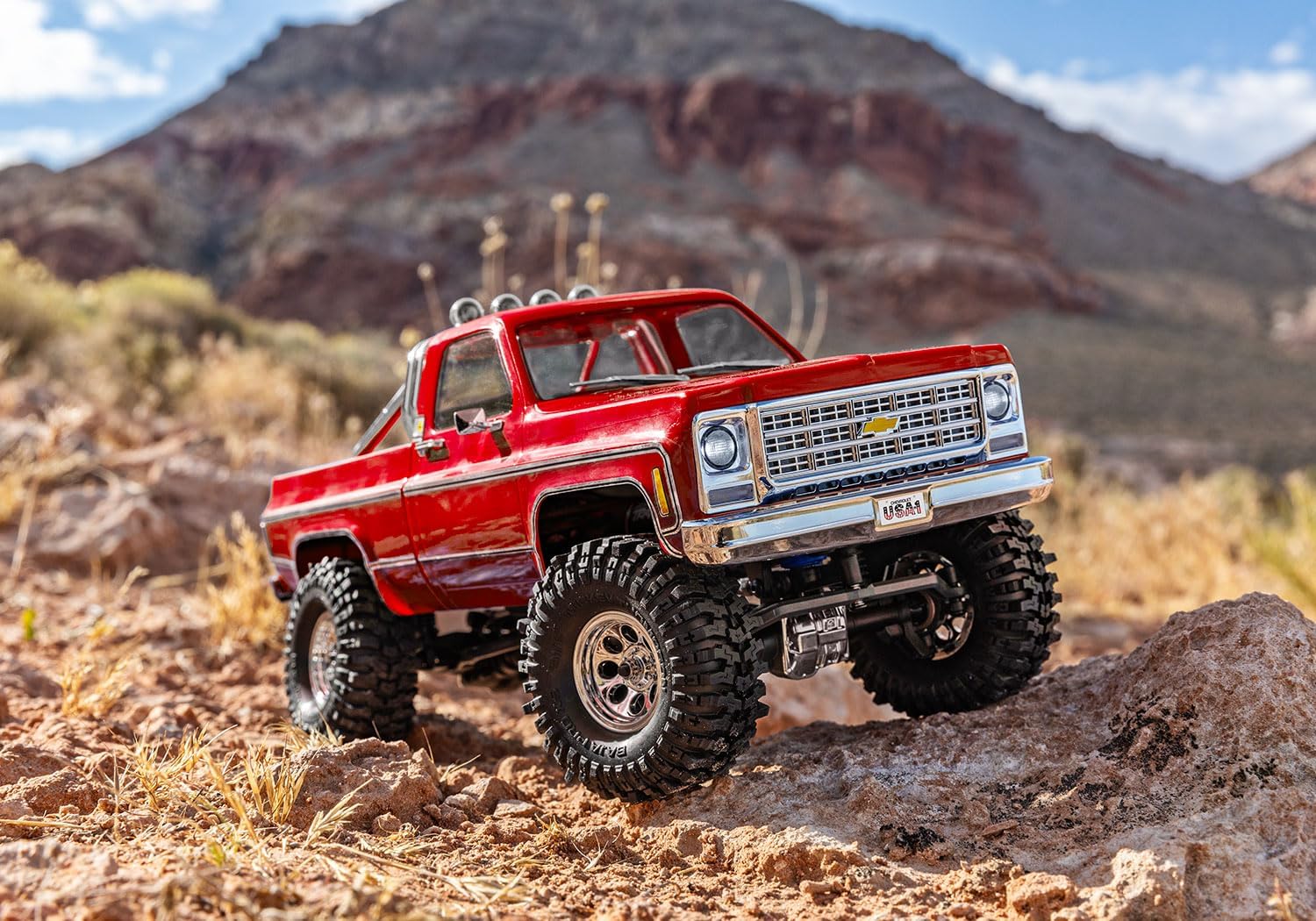 TRAXXAS TRX-4M™ Scale and Trail® Crawler with 1979 Chevrolet® K10 Truck Body: 1/18-Scale 4WD Electric Truck with TQ 2.4GHz Radio System