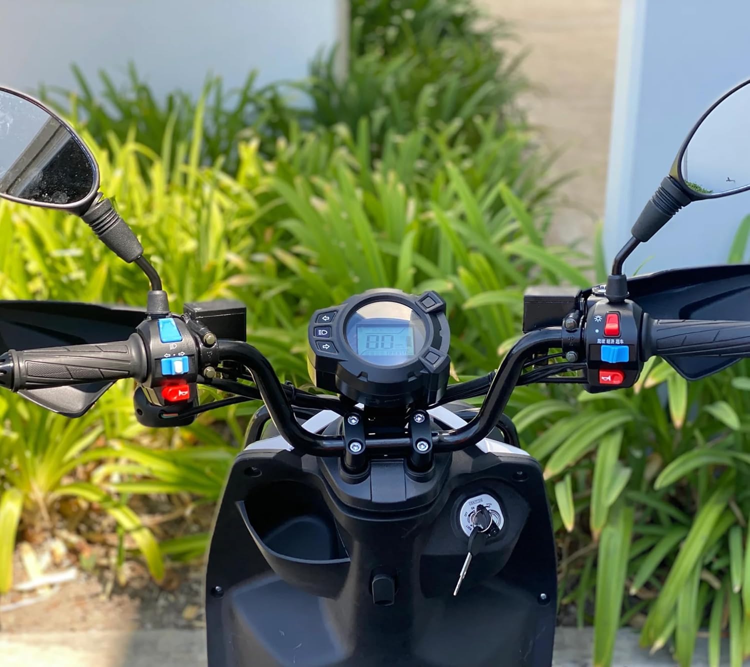 Venom E-Moped 2000W Brushless Motor 72V Lead-Acid Battery | 30-50 Mile Range | Hydraulic Disk Brakes | Solid Suspension | 32