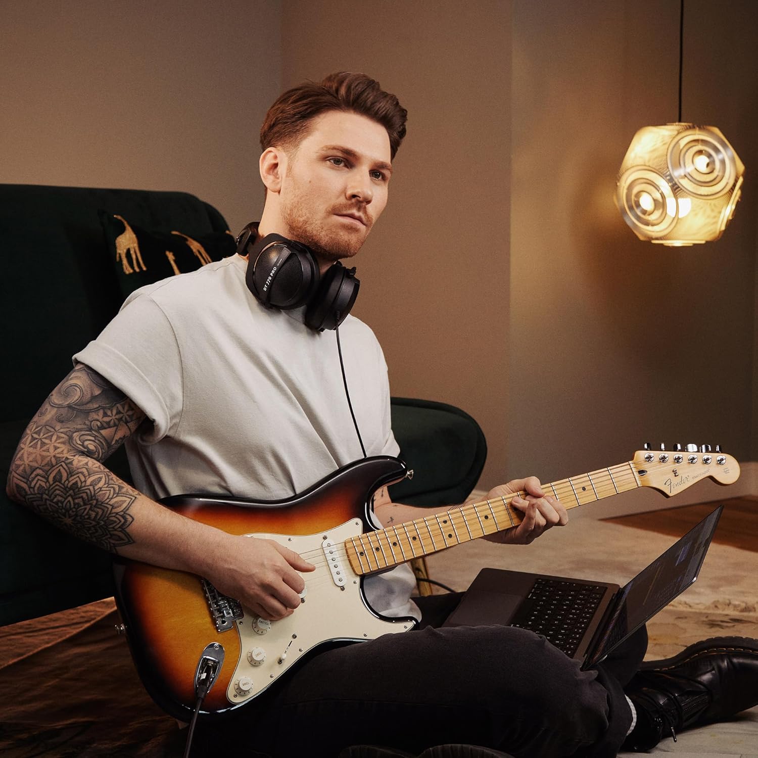 beyerdynamic DT 770 PRO 32 Ohm closed Studio Headphone