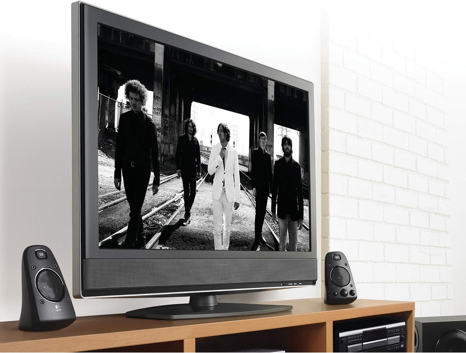 Logitech Z623 400 Watt Home Speaker System, 2.1 Speaker System - Black