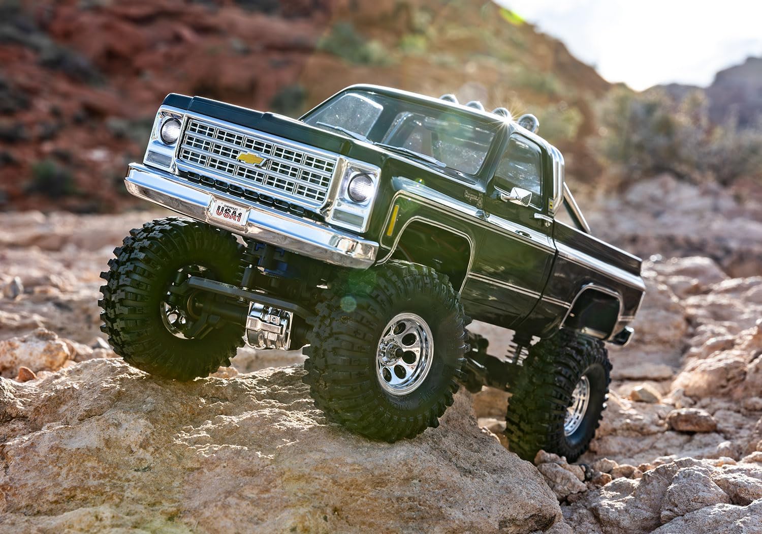 Traxxas 97064-1-BLK - TRX-4M Chevy K10 High Trail 1/18 4X4 Crawler RTR, Black