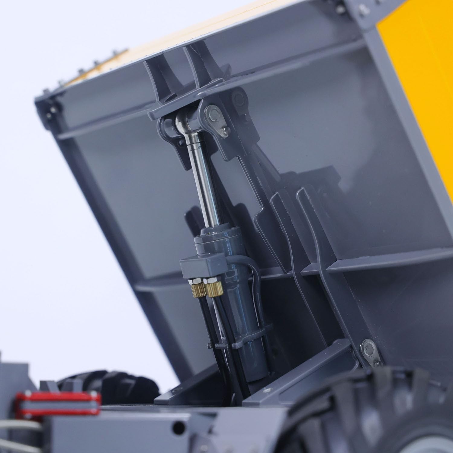 TOUCAN RC HOBBY LESU Metal 1/14 RC Hydraulic Dumper Car 4x4 All-Wheel Drive with Differential Locks 6MDX-B Remote Control Tipper Trucks