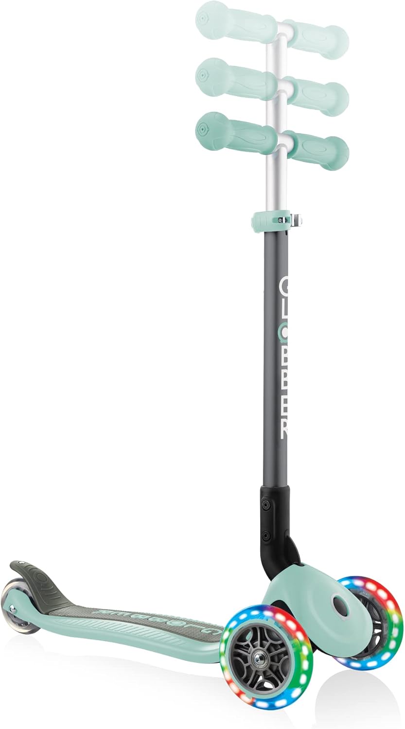 GLOBBER Primo Foldable Lights Pastel Mint Scooter