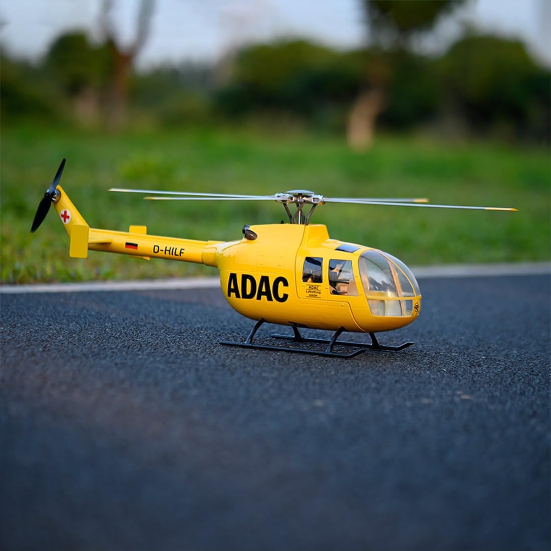 FLYWING BO105 RC Helicopter, 2.4G 6CH 470-Class RC Aircraft with GPS Positioning, Quick-Release Rotor System, Three Flight Modes, Outdoor Flight for Adult Enthusiasts, Beginner-Friendly