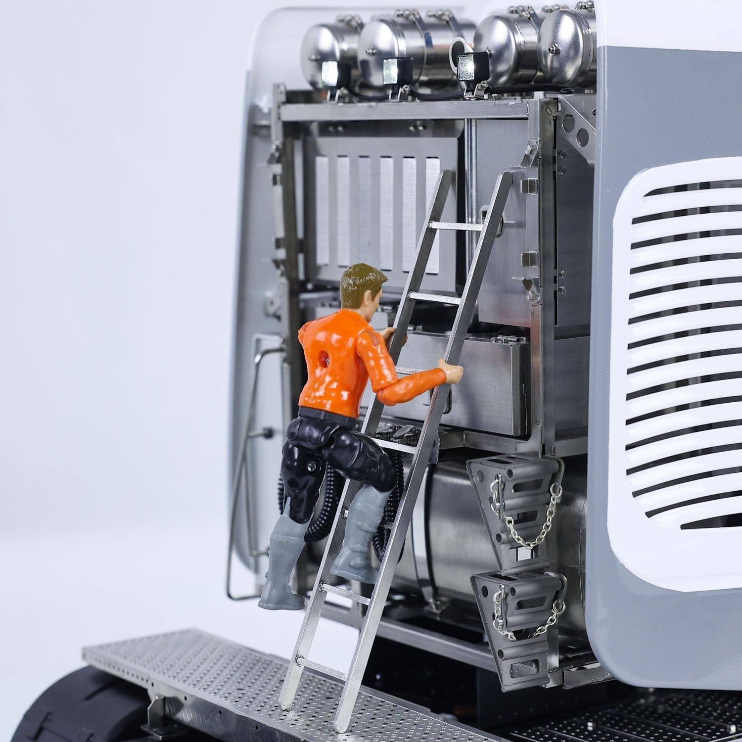 1/14 8X8 RC Tractor Trucks RTR Radio Control Car Model 2-Speed Transmission Smoke Unit Light Sound System Motor Servo ESC Liquid Crystal Display Hobby Grade Model