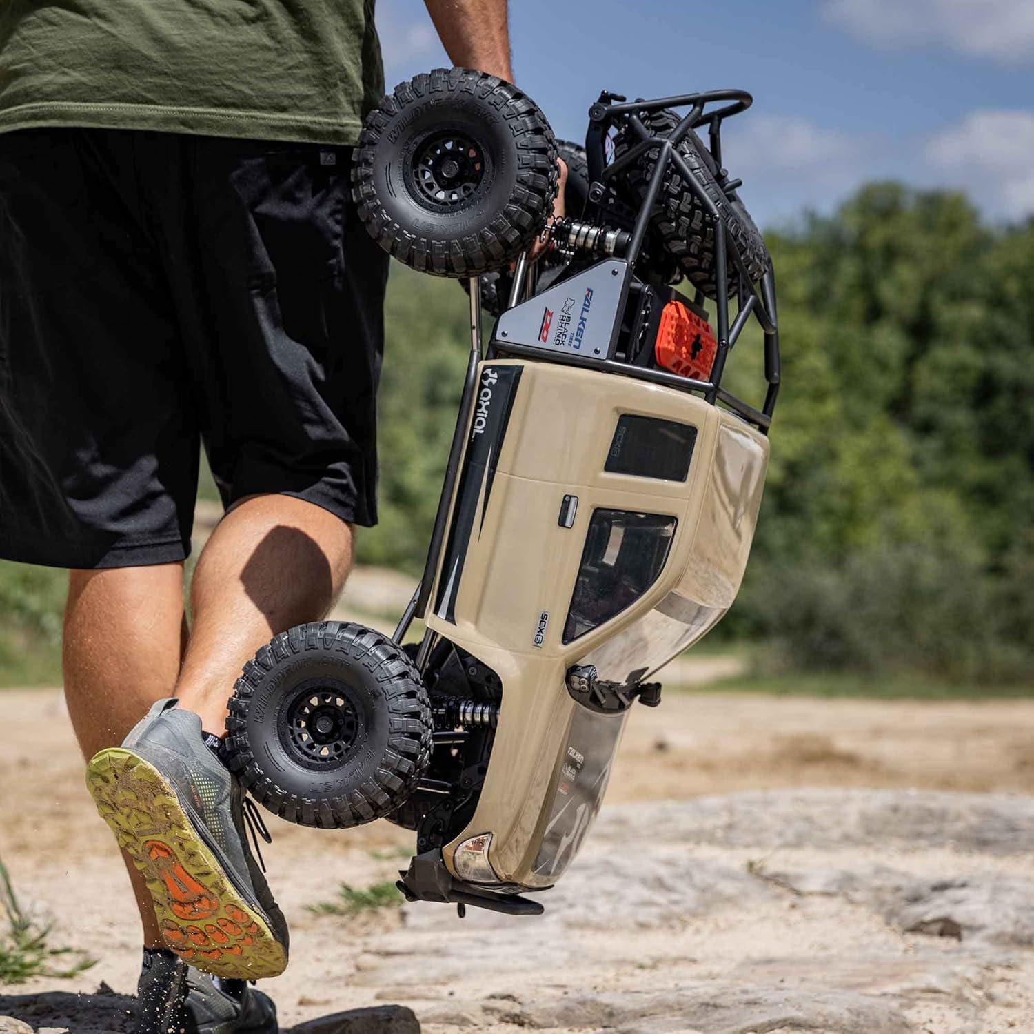 Axial RC Crawler 1/6 SCX6 Trail Honcho 4 Wheel Drive RTR (Transmitter and Receiver Included, Battery and Charger Not Included), Sand, AXI05001T2, Trucks Electric