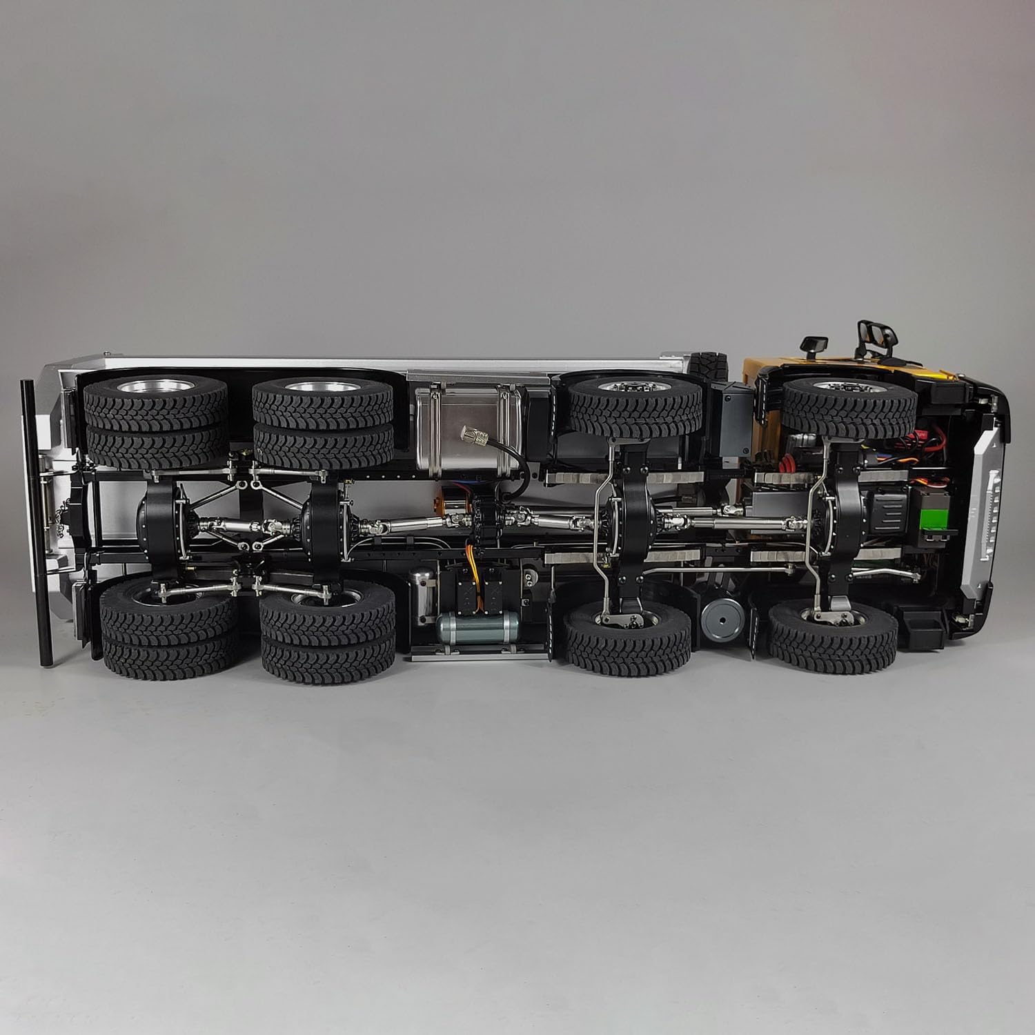 1/14 Metal Hydraulic RC Dump Truck 8X8 Radio Control Tipper Car 2-Speed Gearbox Hobby Grade Model(Yellow, Yellow Bucket)