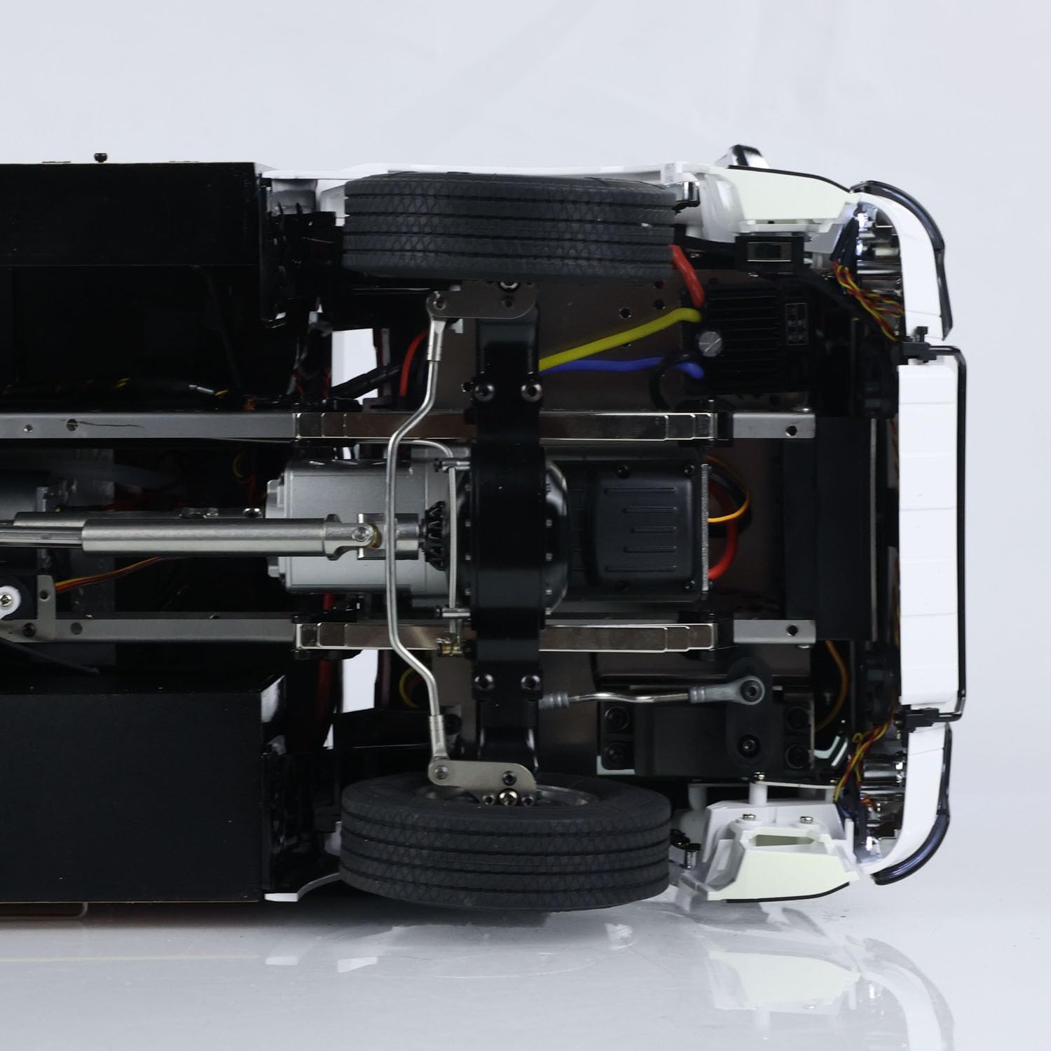 1/14 6X6 RC Fire Fighting Truck Metal Chassis 2-Speed Transmission Differential Lock Axles Remote Control Fire RTR Car Model