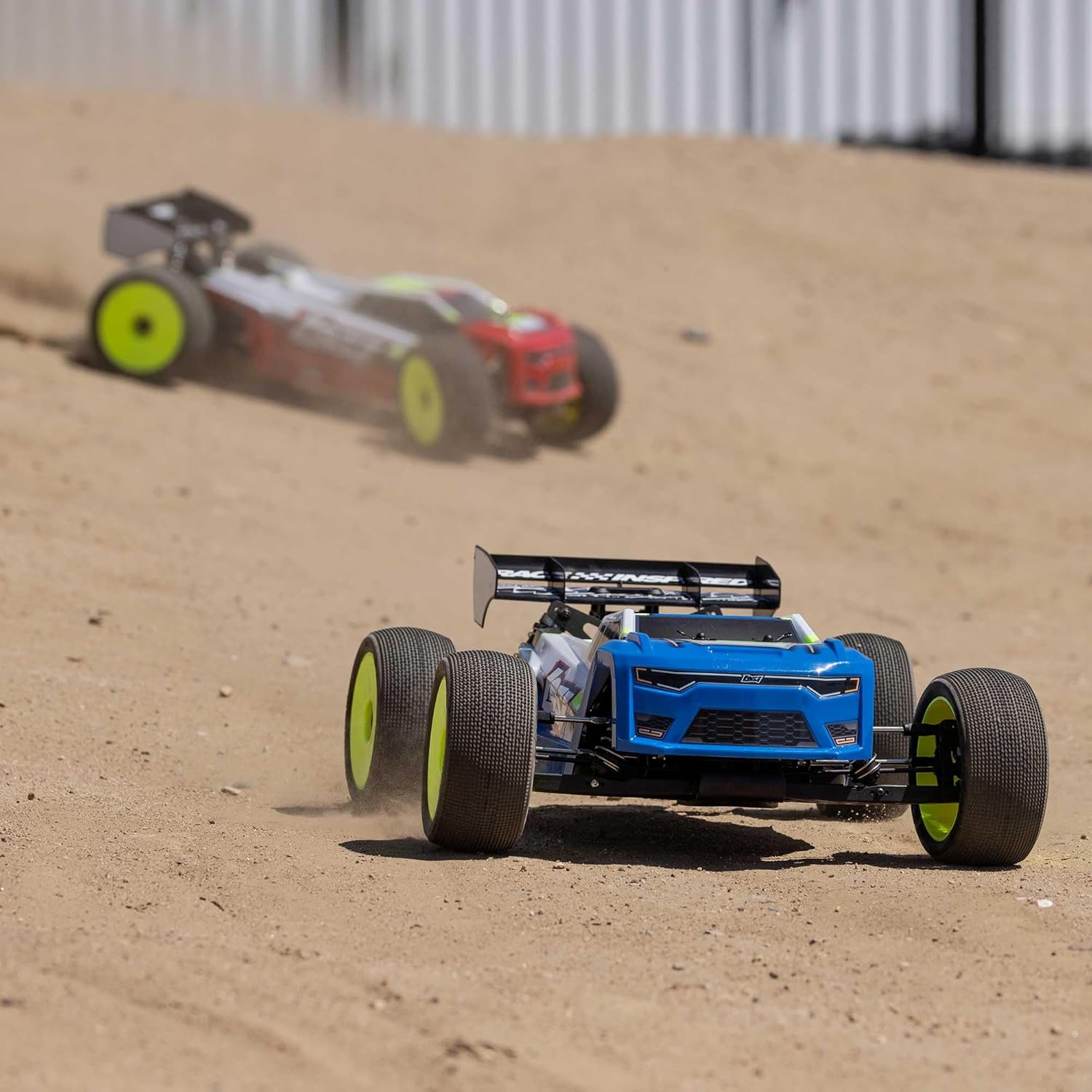 Losi 1/8 8IGHT-XTE 4S 4X4 RTR Brushless Race Truggy Clear LOS04020