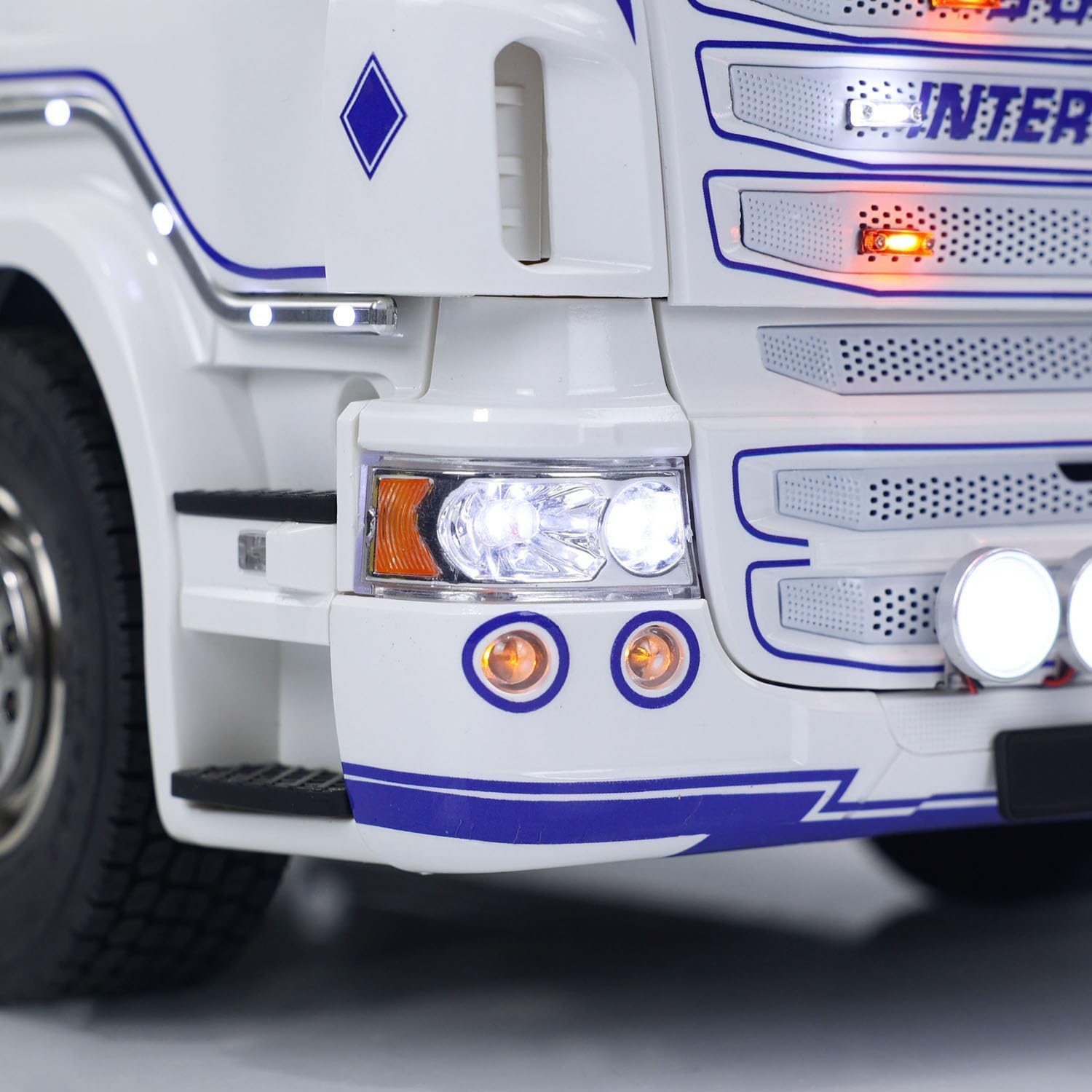 1/14 4x4 RC Tractor Truck RTR Transport Vehicle Metal Chassis R730 Smoke 3-Speed Transmission Differential Lock Axles Light Sound System Hobby Grade Model