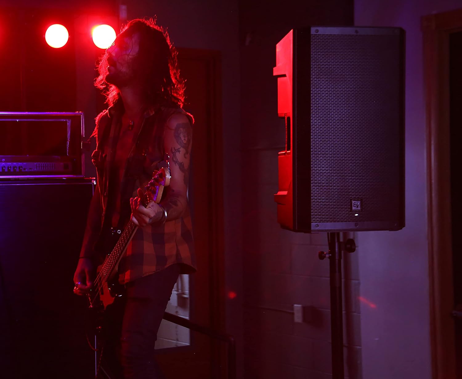 Electro-Voice ELX200-10P 10-Inch 1200W 2-Way Powered Loudspeaker with Class-D Power Amplifiers and Integrated QuickSmartDSP (Black)