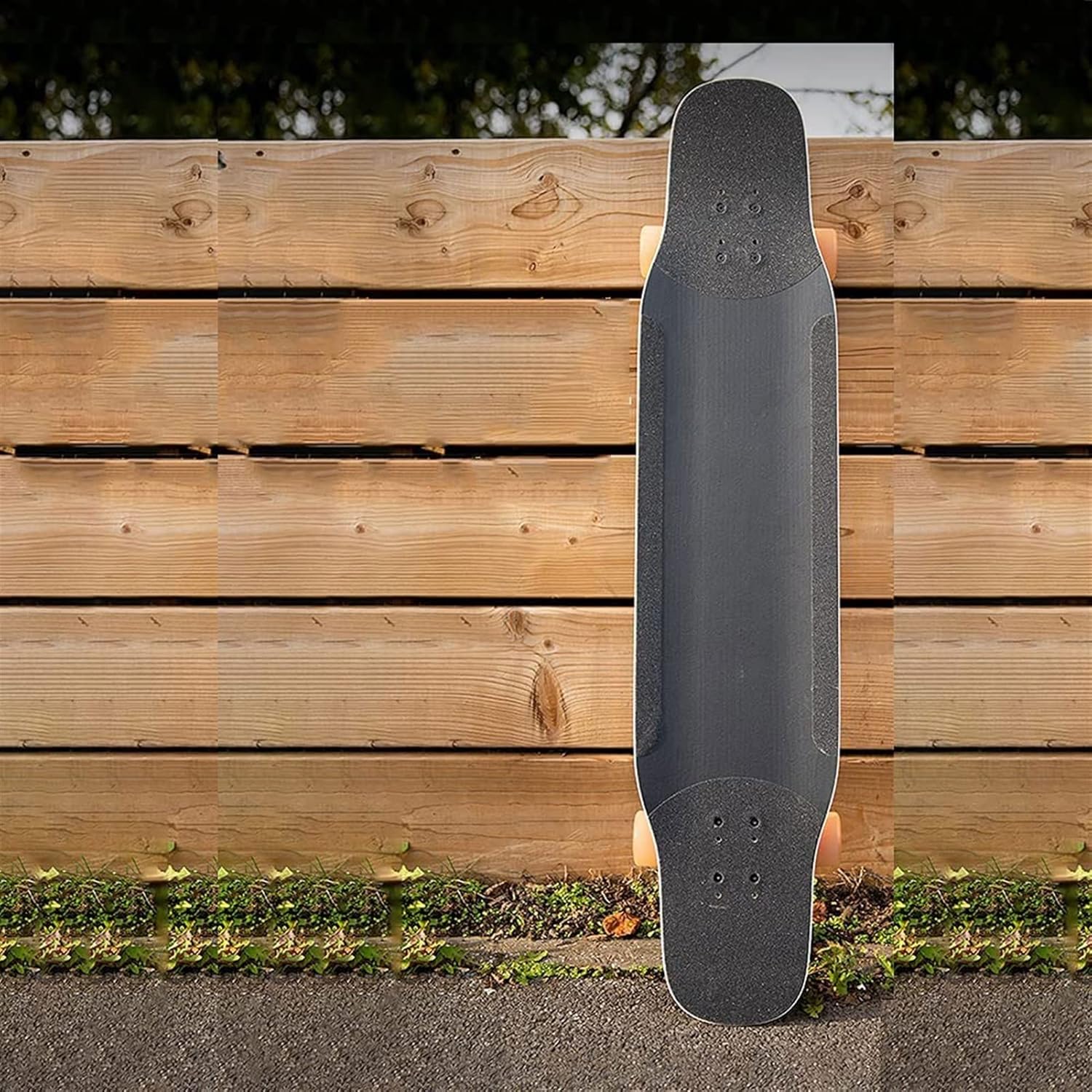 Skateboards for Beginners 31 Inch Complete Skateboard for Kids Teens Adults 7 Layer Canadian Maple Double Kick Deck Concave Trick Skateboard Suitable for Beginners