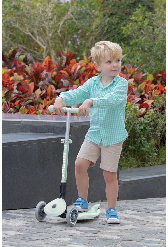 Globber Junior Foldable Fantasy Lights, 3-Wheel Scooter from 2 Years with LED Front Wheels, Height Adjustable Handlebars and Patented Folding System, Supports up to 50 kg