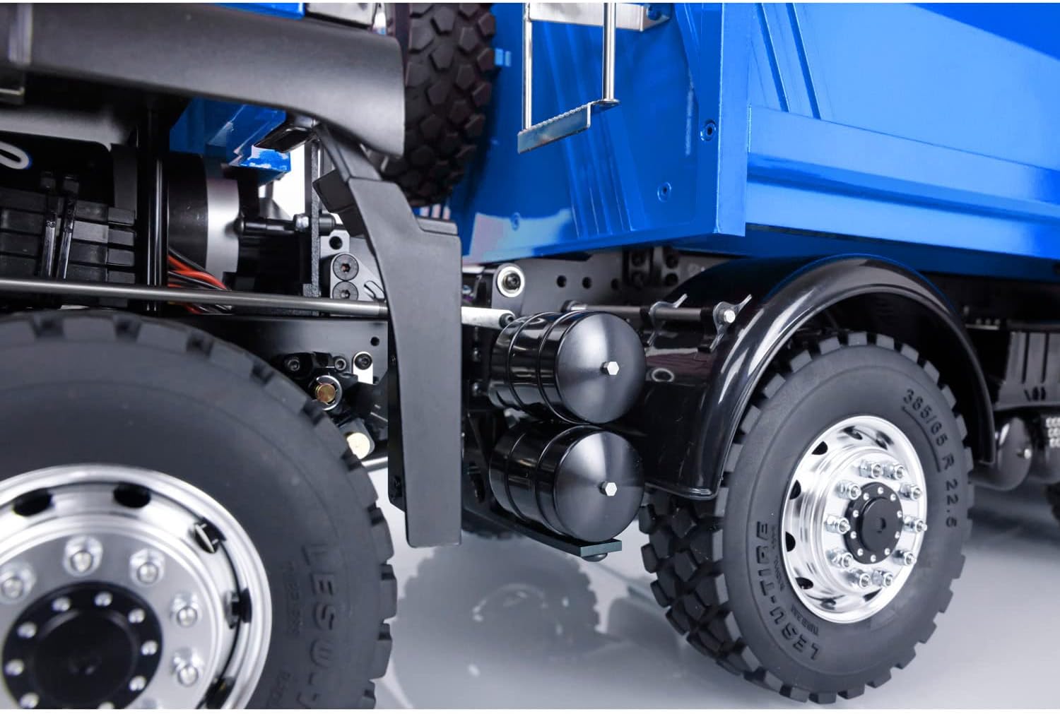 LESU 8x8 1/14 RC Hydraulic Lifting Dumper Truck Model Radio Control Painted Car Lock Differential 2-Speed High Torque Transmission LED Light Sound System