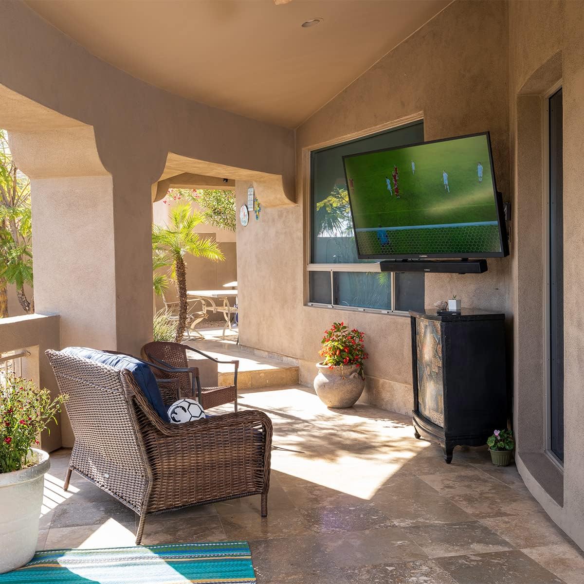 Furrion Aurora 2.1 Outdoor Soundbar Speaker with Built-in Subwoofer