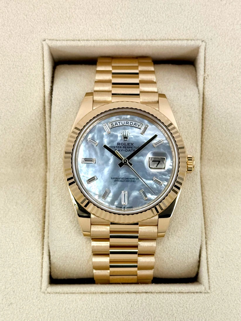 【Super Clone】ROLEX Day-Date 40mm Yellow Gold President  Mother of Pearl Diamond Baguette Dial - 228238