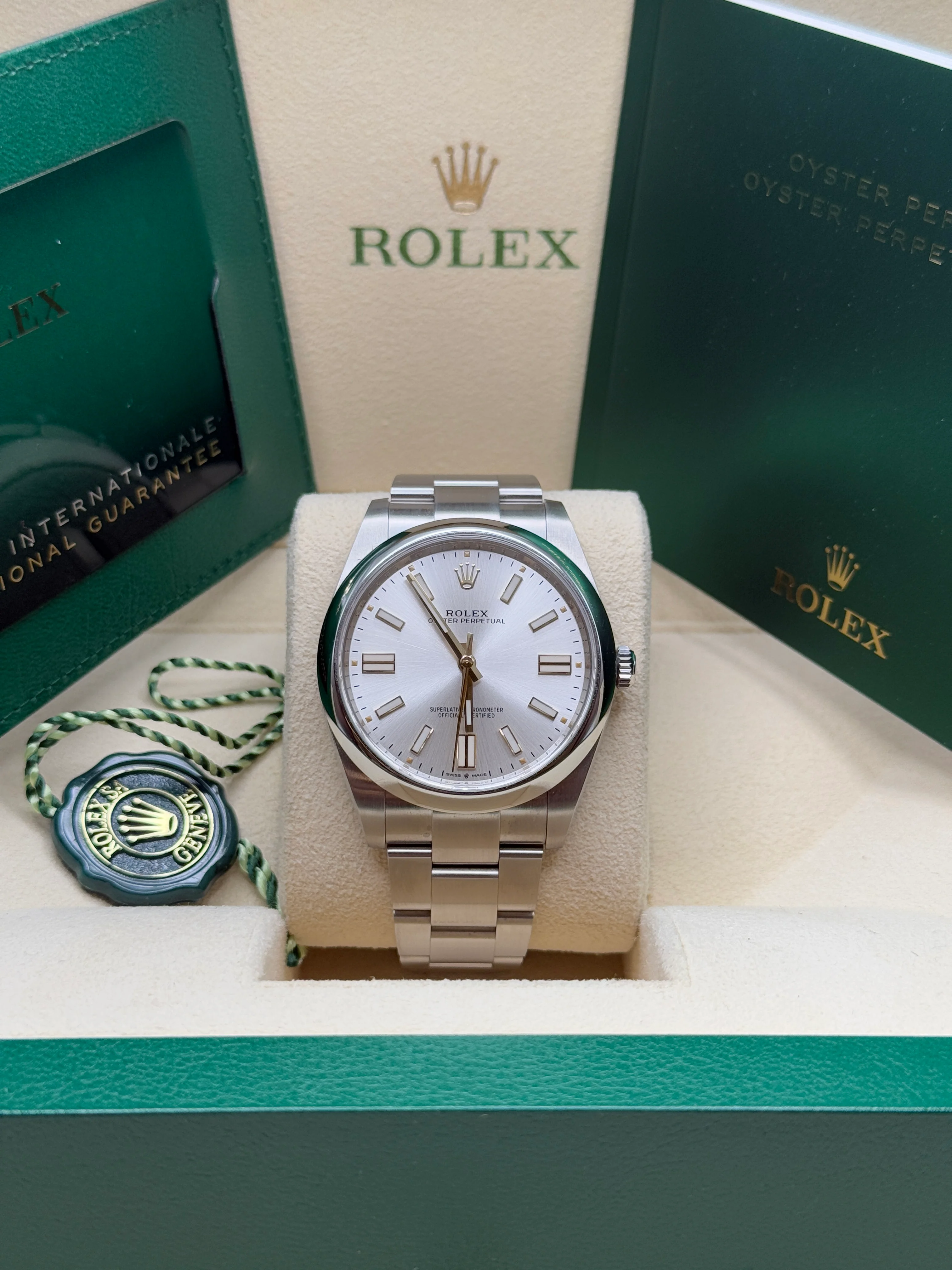 【Super Clone】ROLEX Oyster Perpetual 36mm 126000-0001 Silver Dial Oyster Bracelet