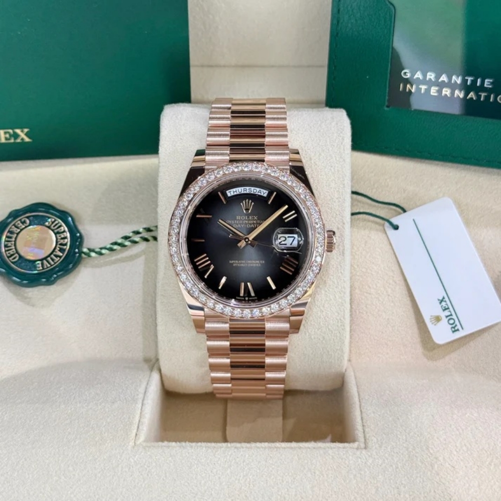【Super Clone】ROLEX  Day-Date 40mm Slate Ombré Dial and Diamond Bezel 228345rbr-0025