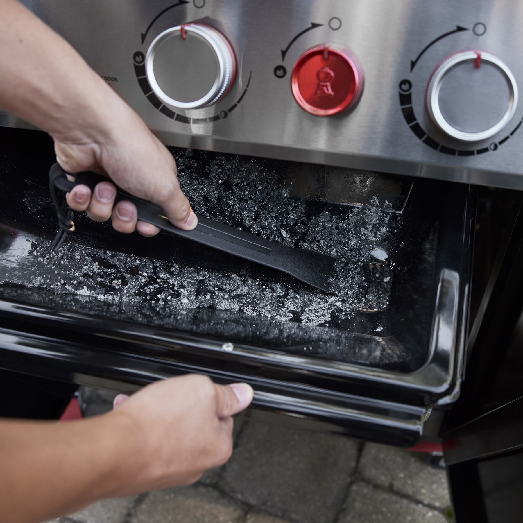 Weber Genesis E-330 Black 3 -Burner Liquid Propane Gas Grill