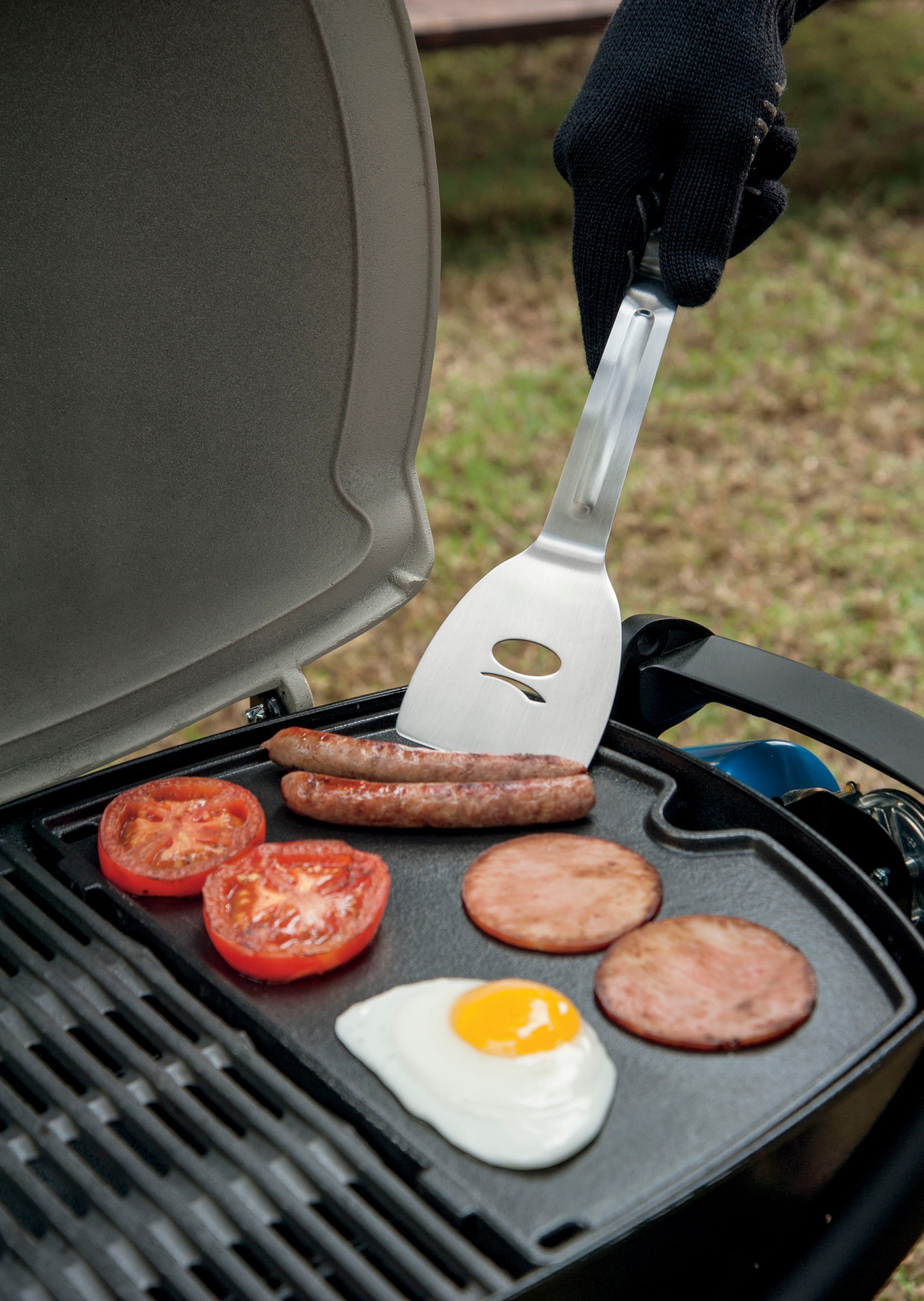 Weber Q1000 Series Porcelain-Enameled Cast-Iron Non-Stick Griddle