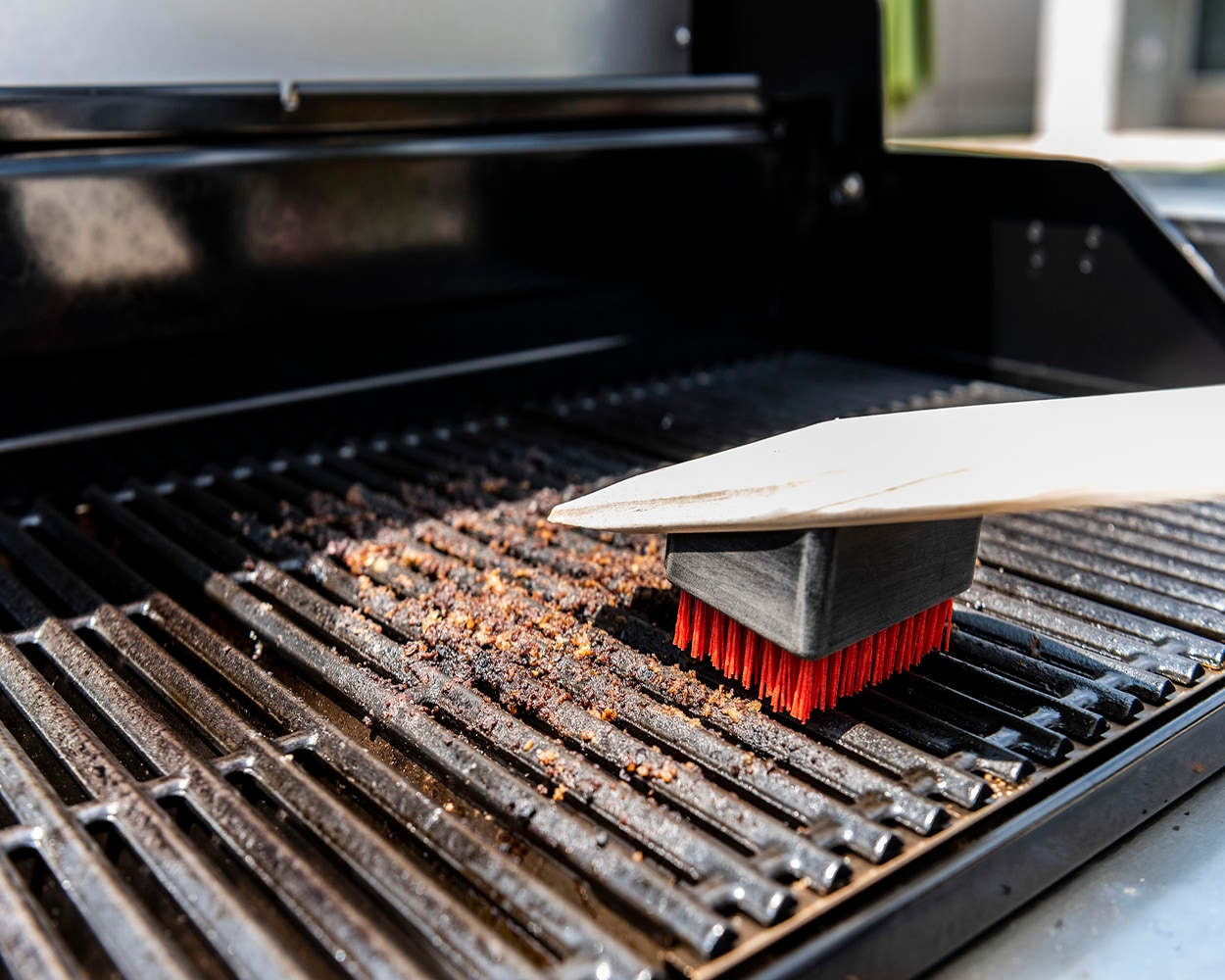 Charbroil Safer Wood Grill brush with 20-in Wood Handle