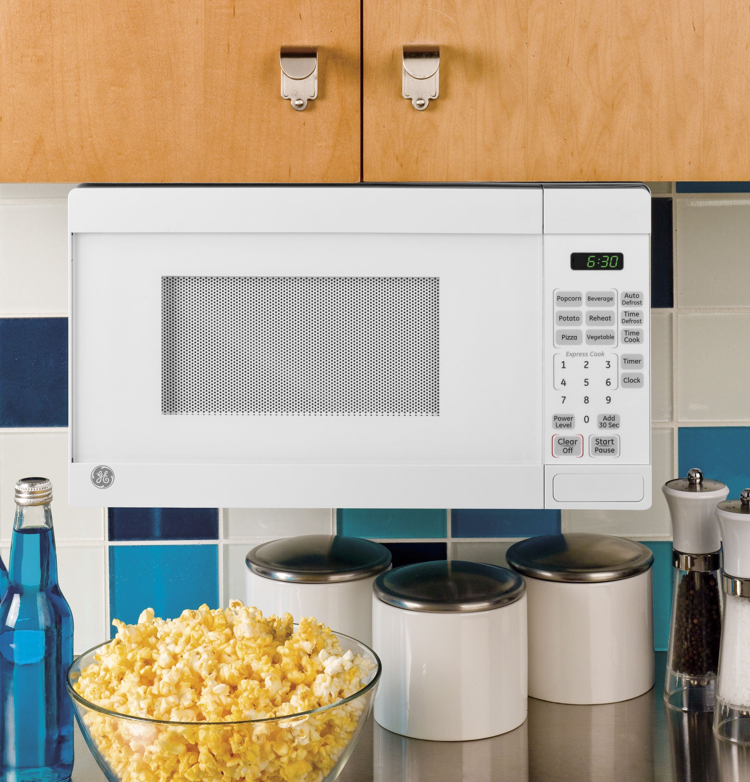 GE Countertop microwave Mounting kit ( Black )