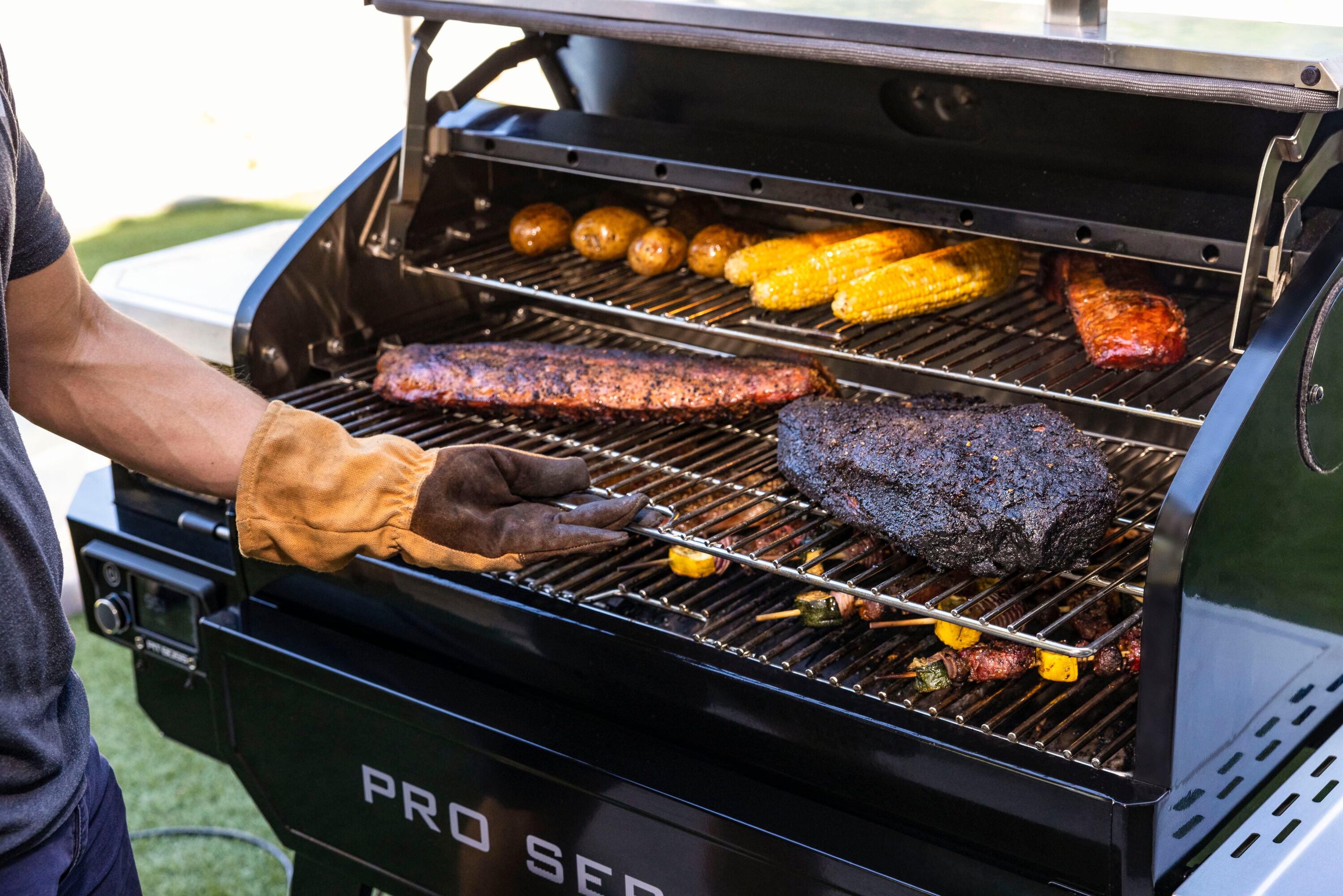 Pit Boss 1600 Elite Pro Series 1598-Sq. in Stainless Steel Pellet Grill with Smart Compatibility