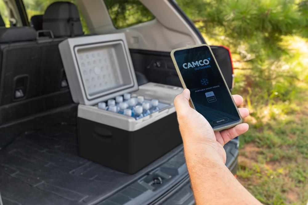 CAMCO 24-in W 28 -Can Capacity Black Portable Indoor Beverage Refrigerator