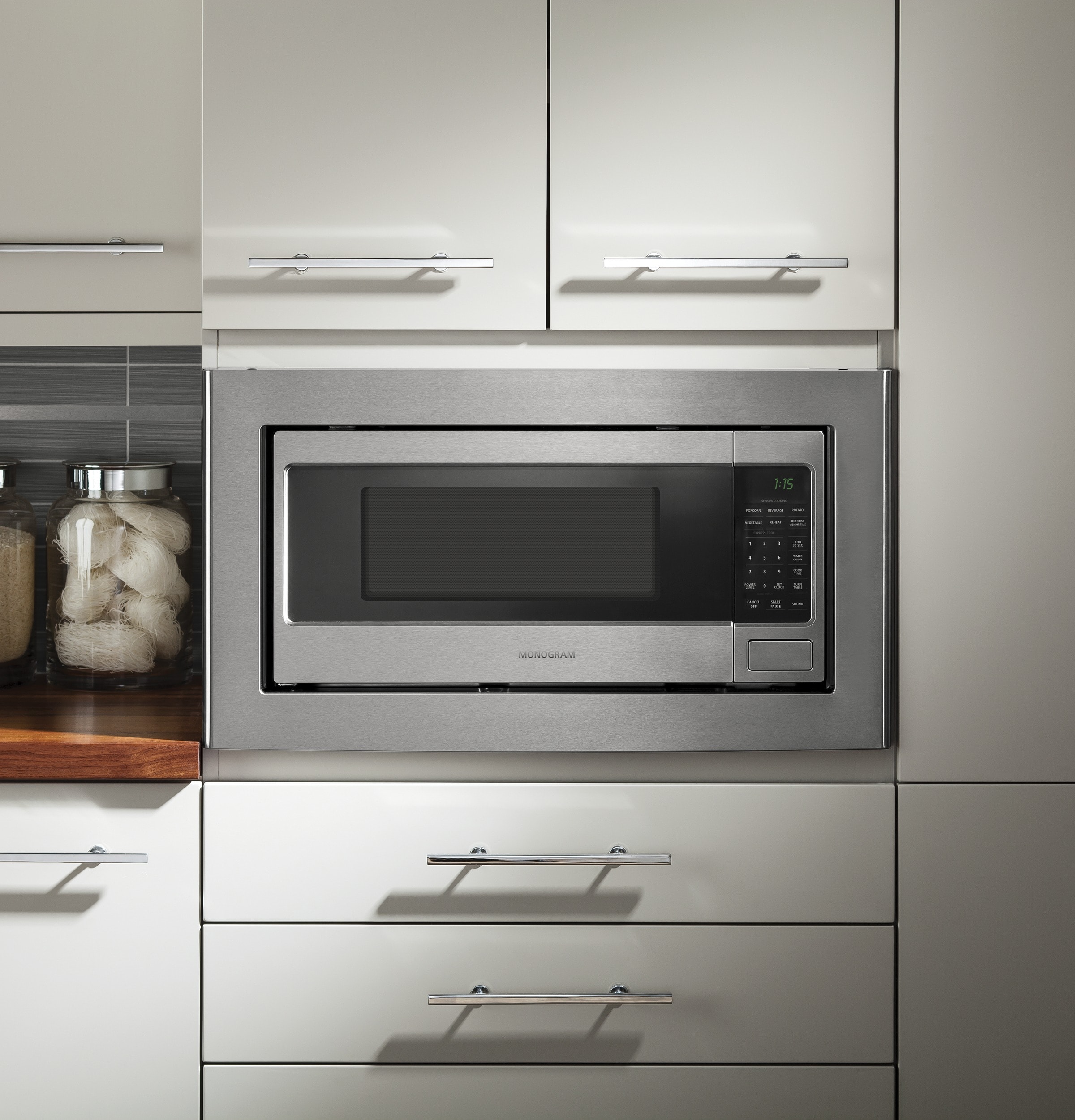 GE Built-In microwave Trim kit ( Stainless steel )