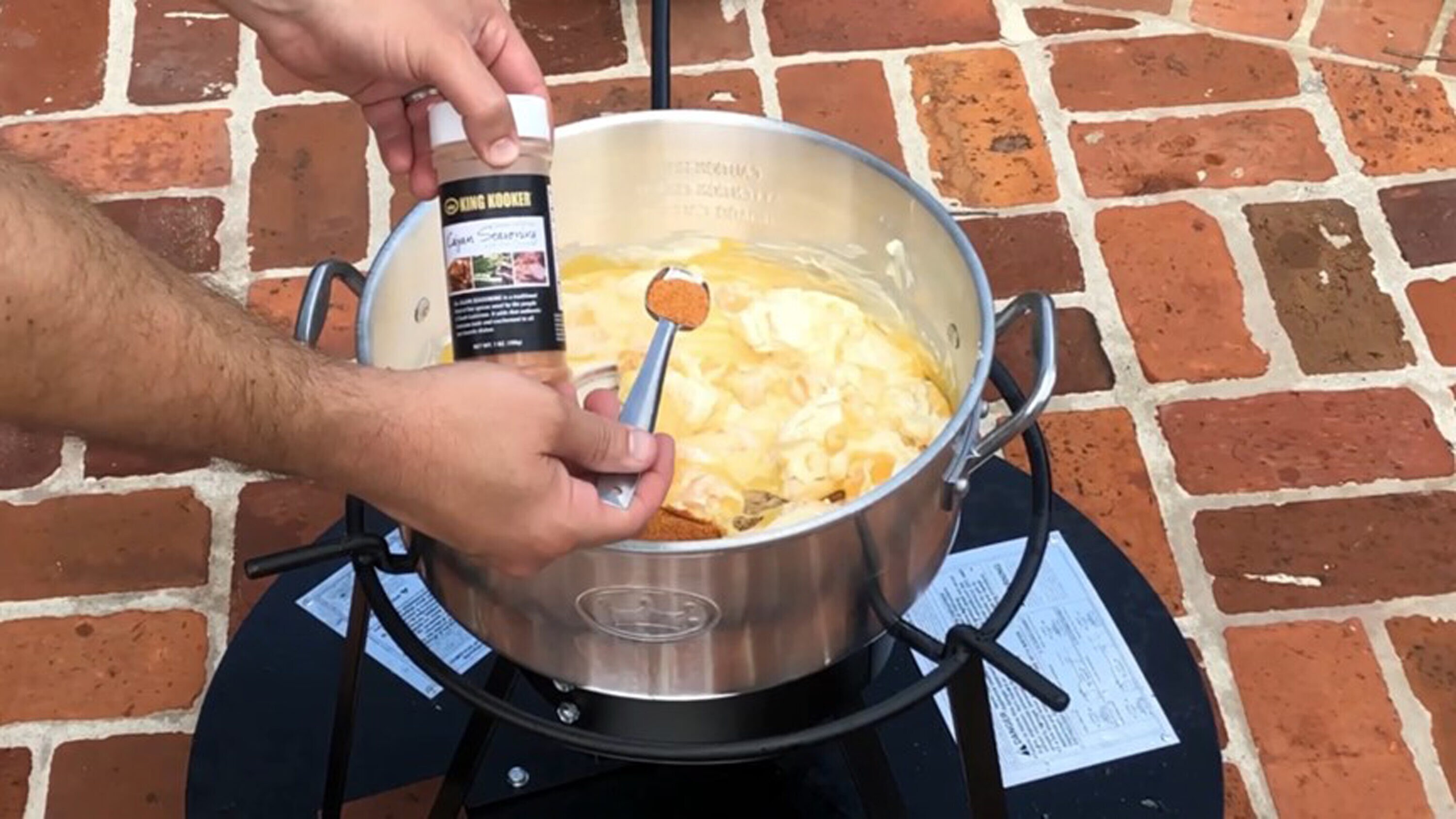 King Kooker 34-oz Cajun Seasoning blend