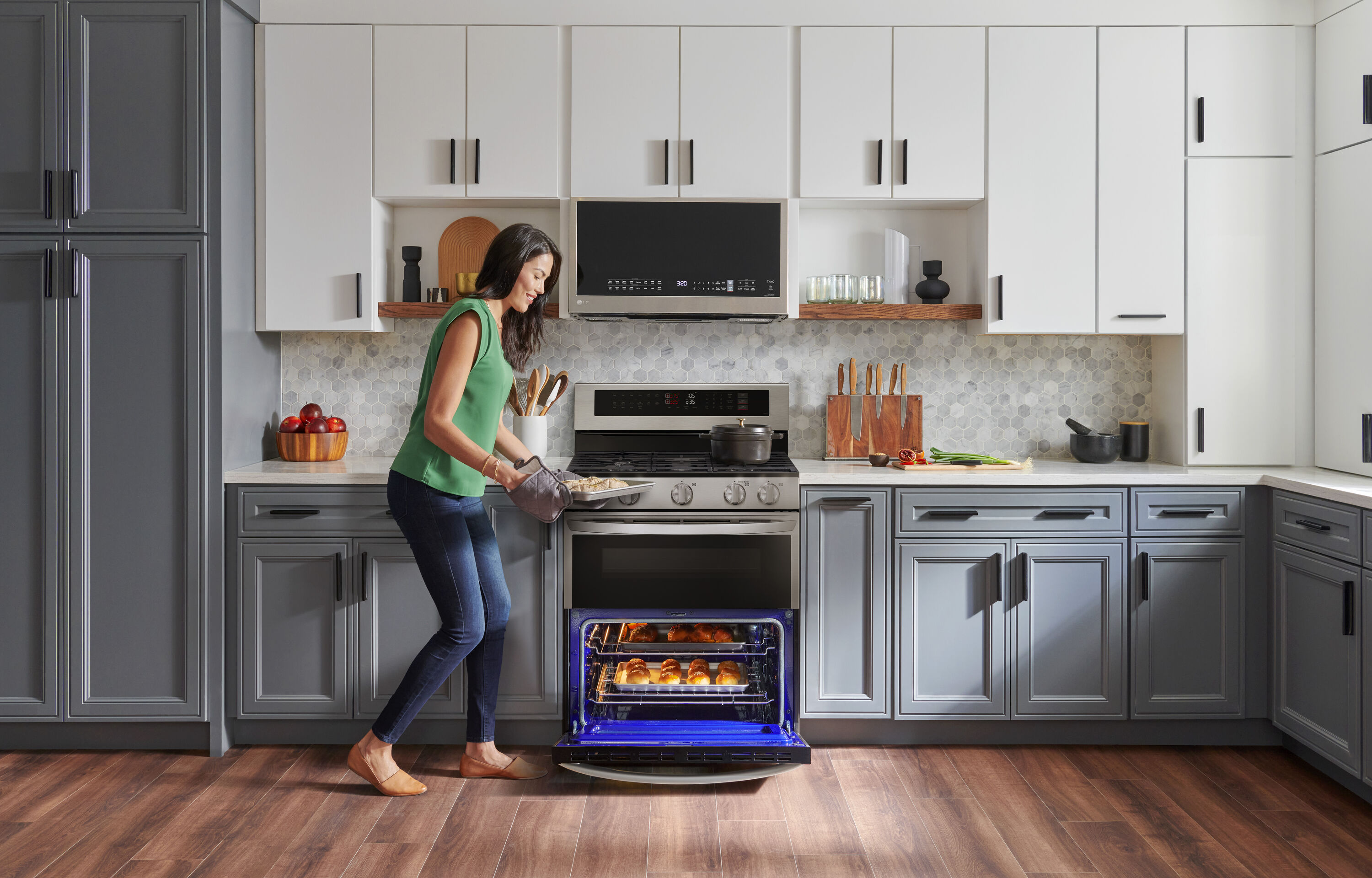 LG 1 7 cu ft 1650 Watt Smart Over the Range Convection Microwave with Sensor Cooking Printproof Stainless Steel