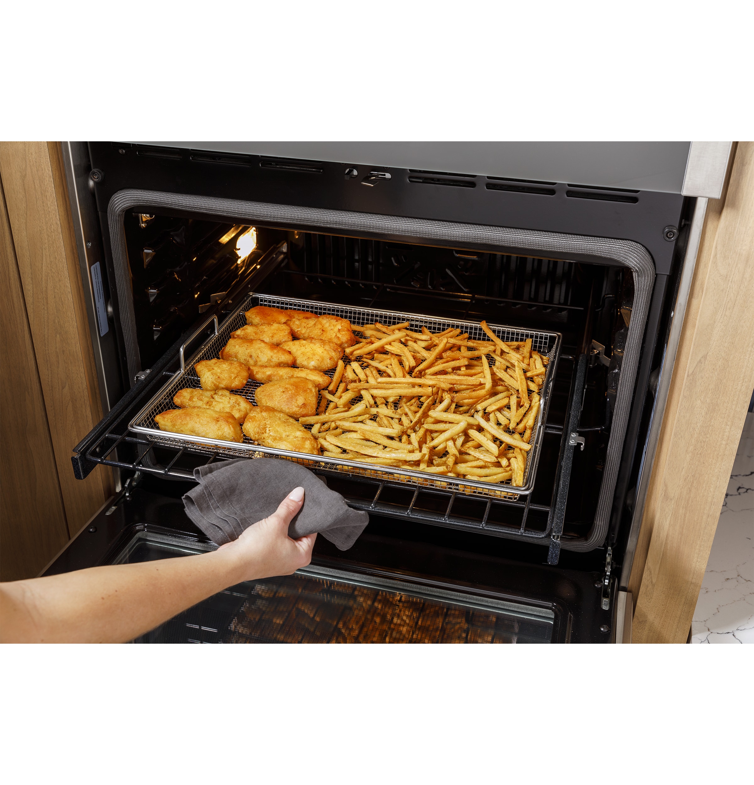 GE 30-in Gas and electric range Air fry tray ( Stainless Steel )