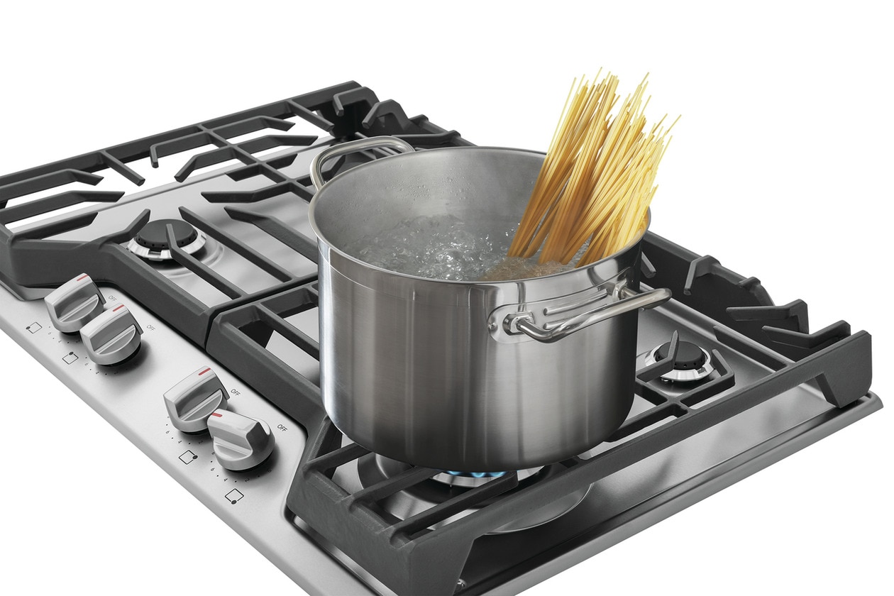 Frigidaire 30-in 4 burners White Gas Cooktop