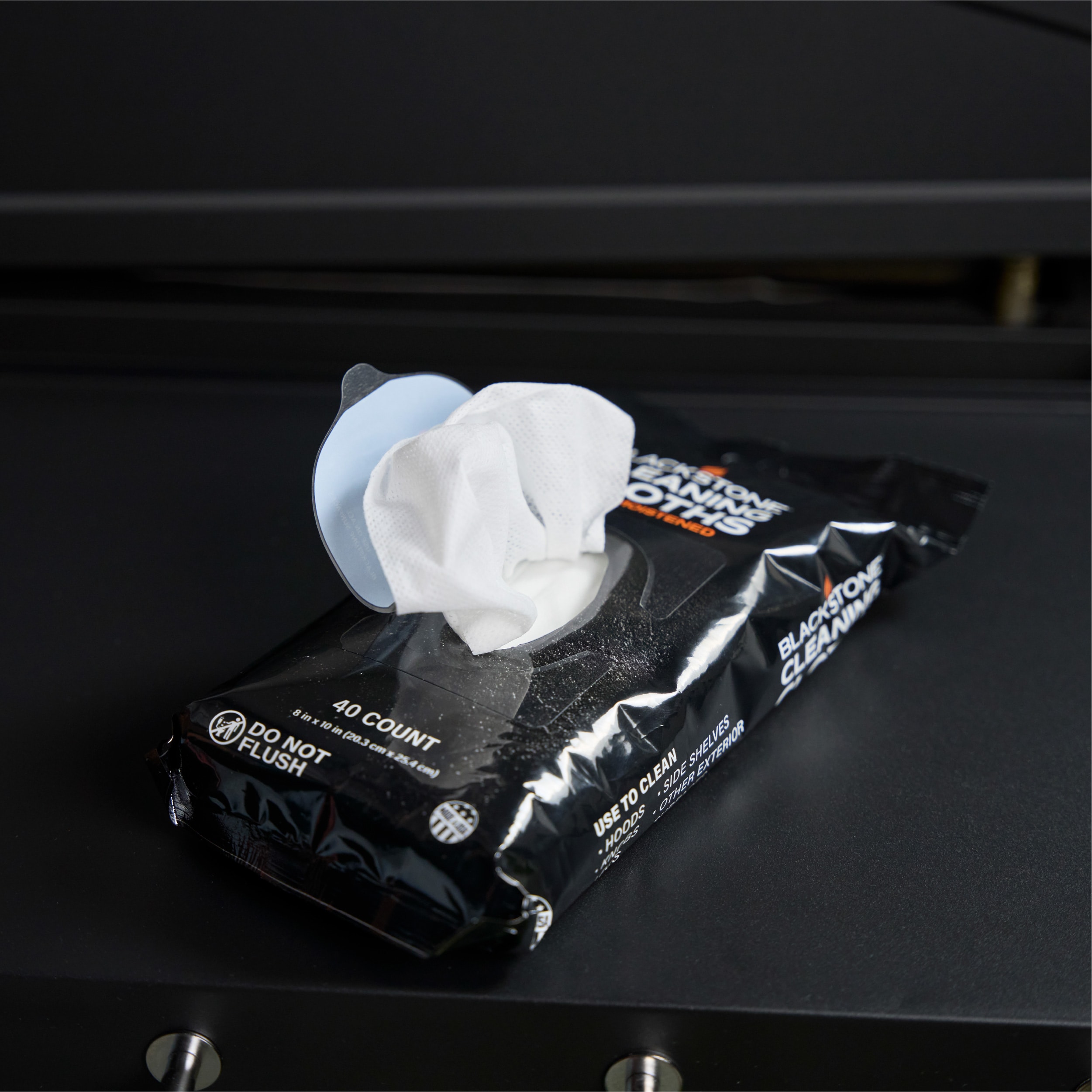 Blackstone Griddle Cleaning Cloths (pre-moistened) 40 count 40 Piece count Non-stick grate wipes