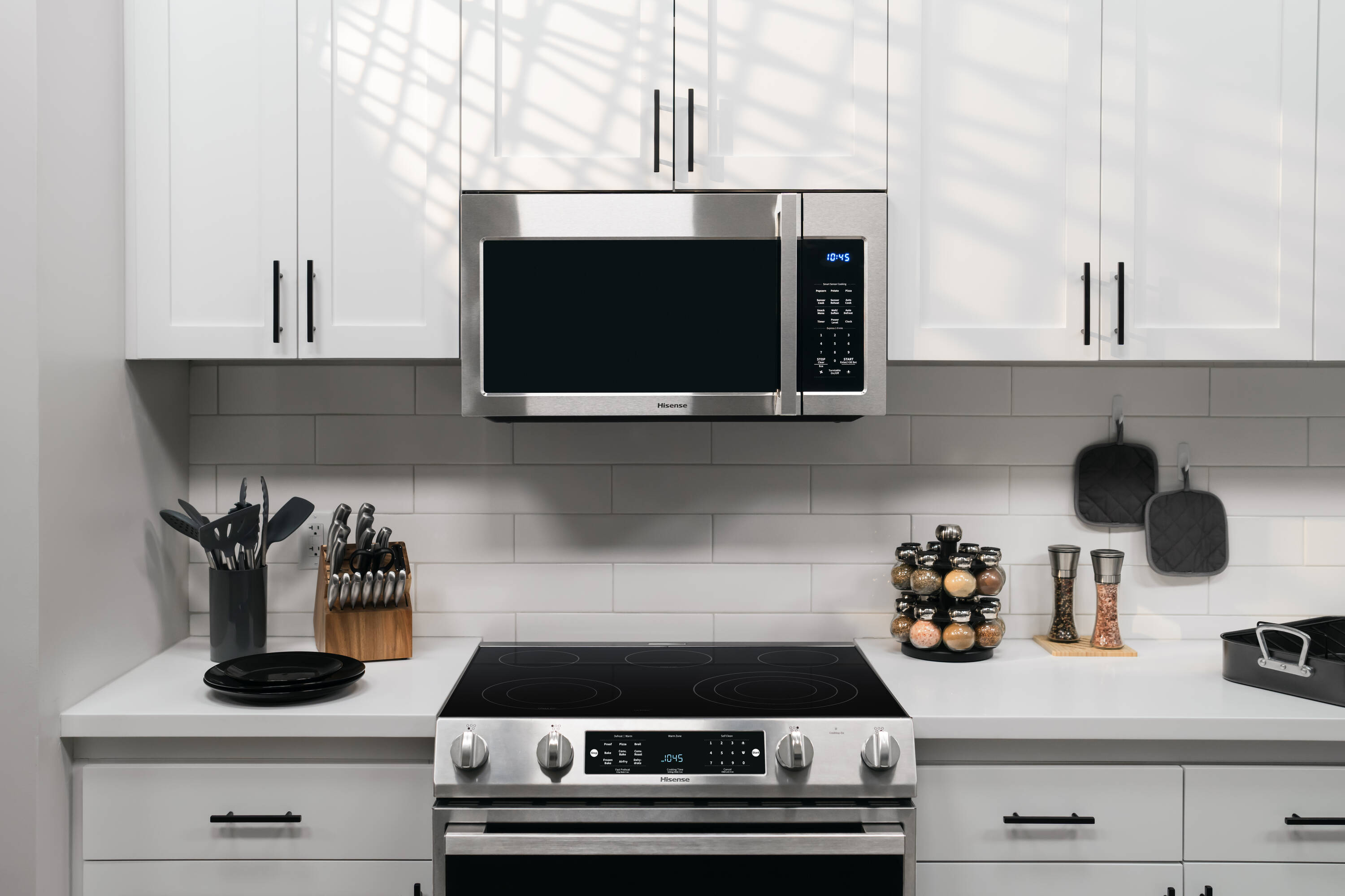 Hisense 1 7 cu ft 1000 Watt Over the Range Microwave with Sensor Cooking Stainless Steel