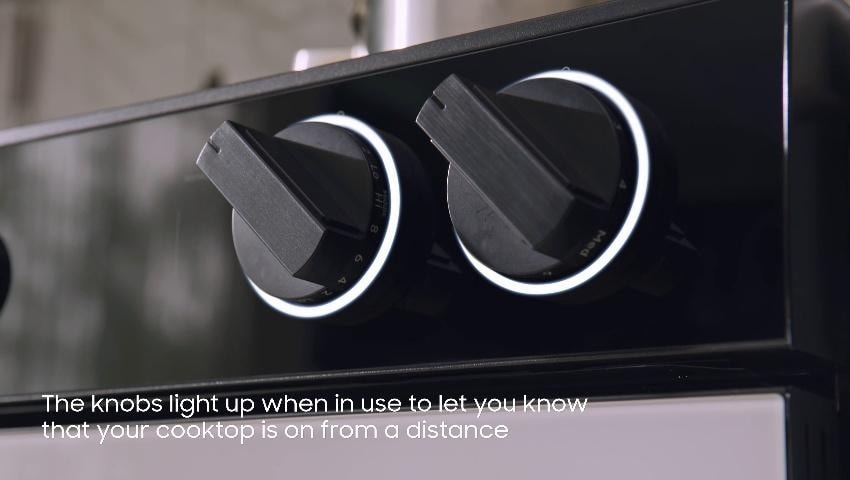 Samsung Bespoke 30-in Glass Top 5 burners 6.3-cu ft Air Fry Convection Oven Slide-In Electric Range ( Stainless steel )