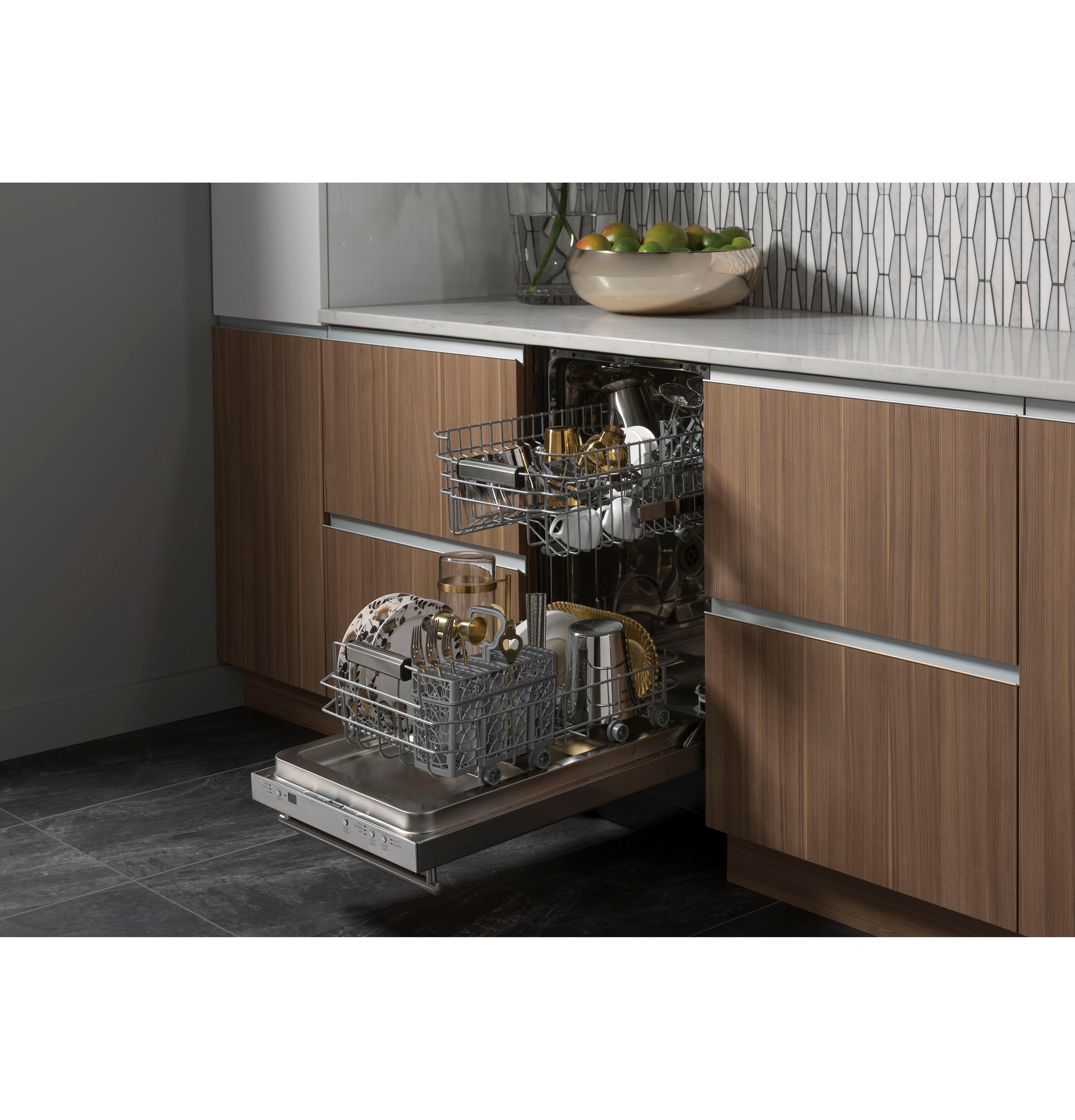 GE Top Control 18 in Built In Dishwasher Custom Panel 47 dBA